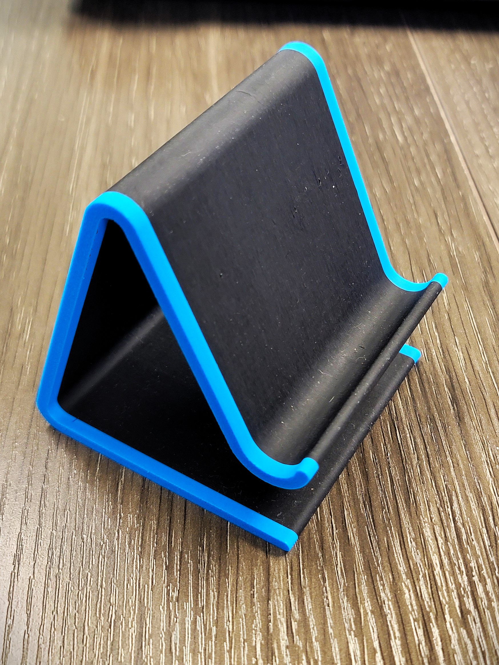 Minimalist Phone Stand - No Supports!