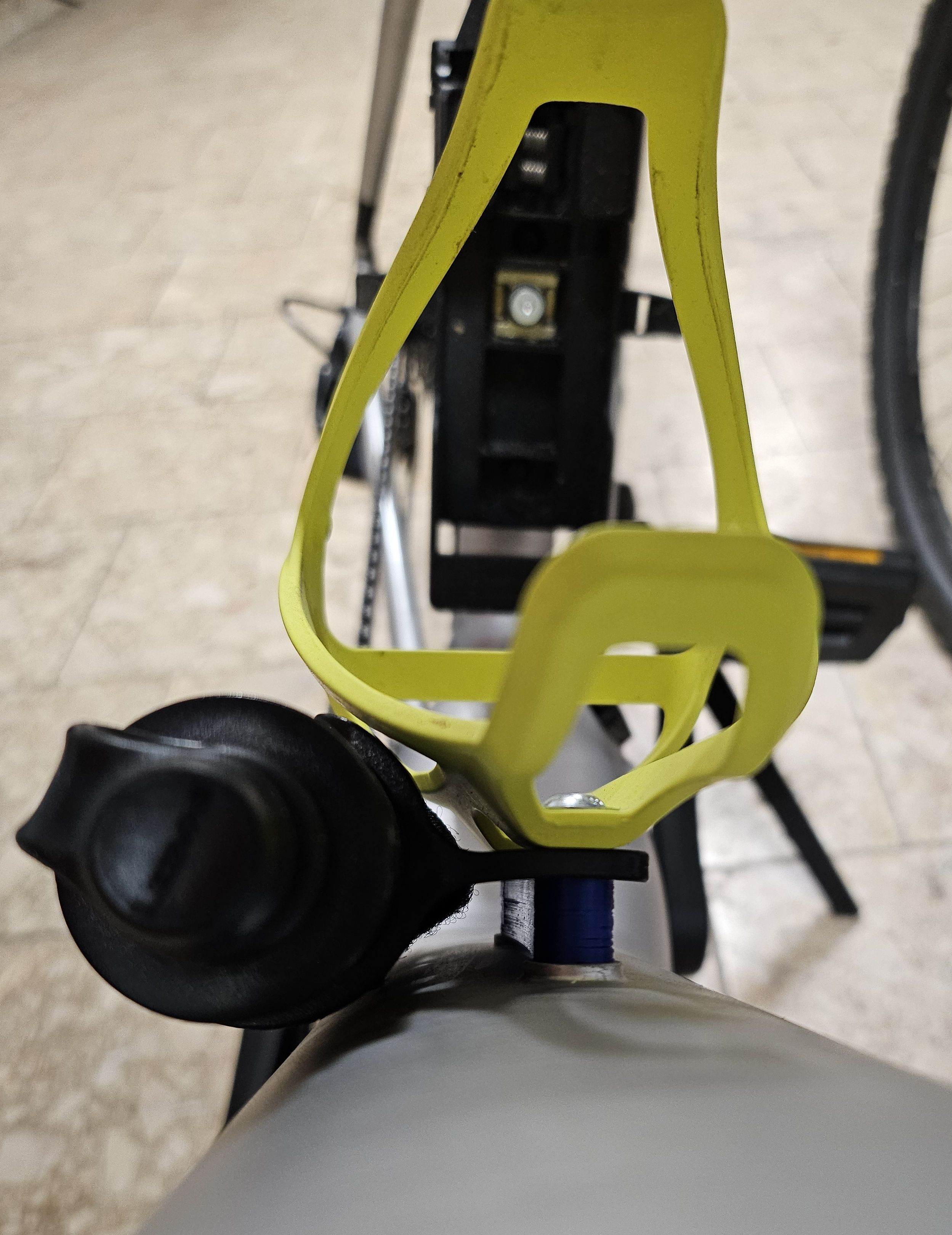 bicycle water bottle spacer for pumps