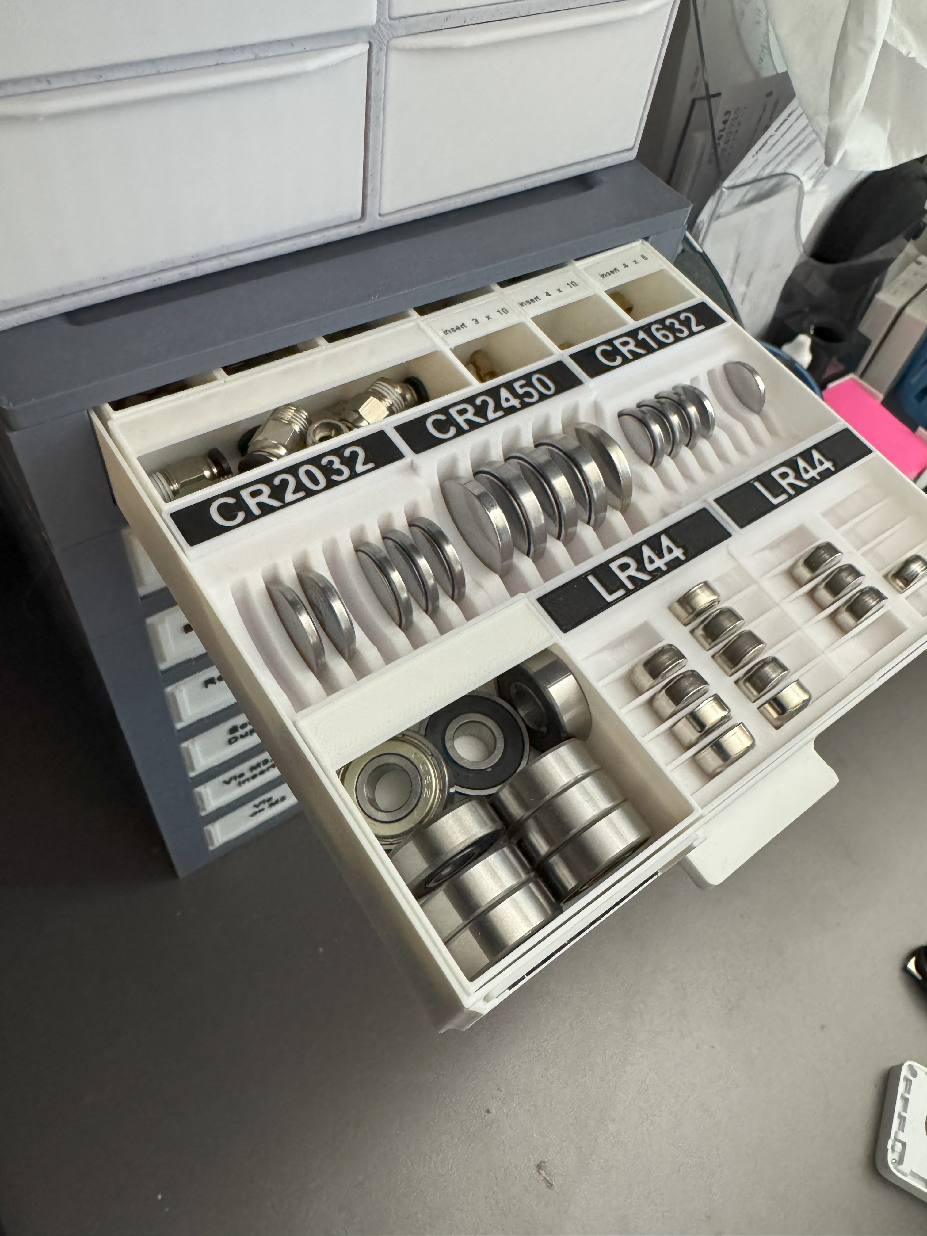 Specialized Drawers for batteries (For Levytek's model)