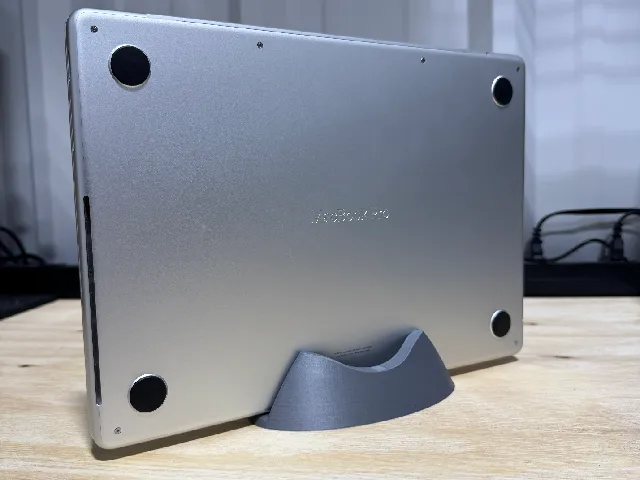 MacBook Pro 14" stand