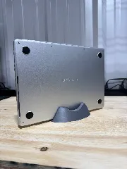 MacBook Pro 14" stand