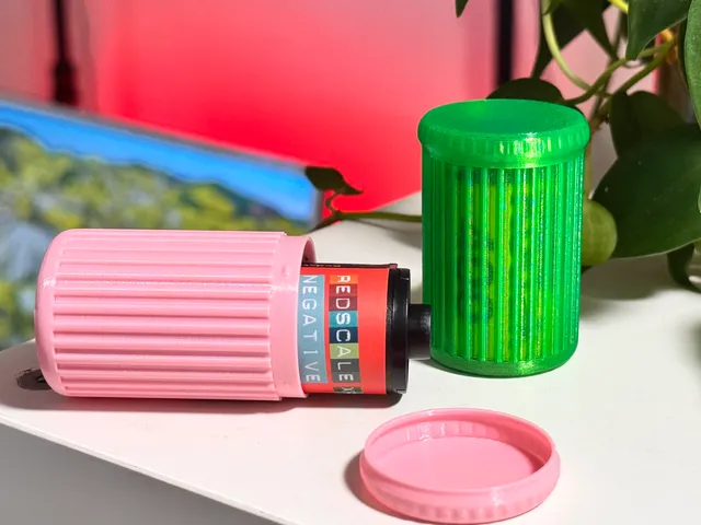 35mm Film Canister (Vase Mode)