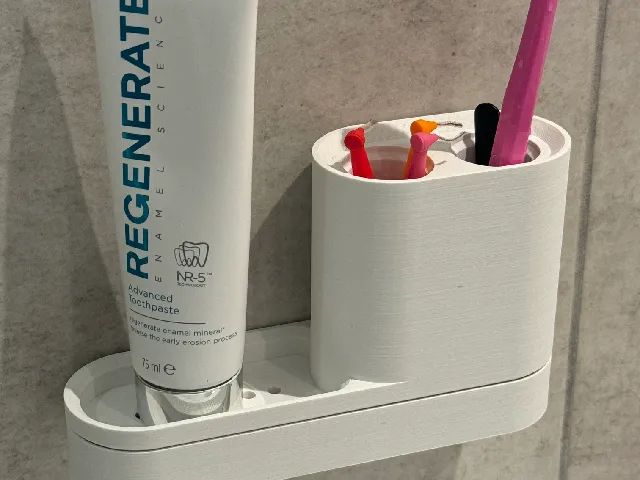 Toothbrush holder