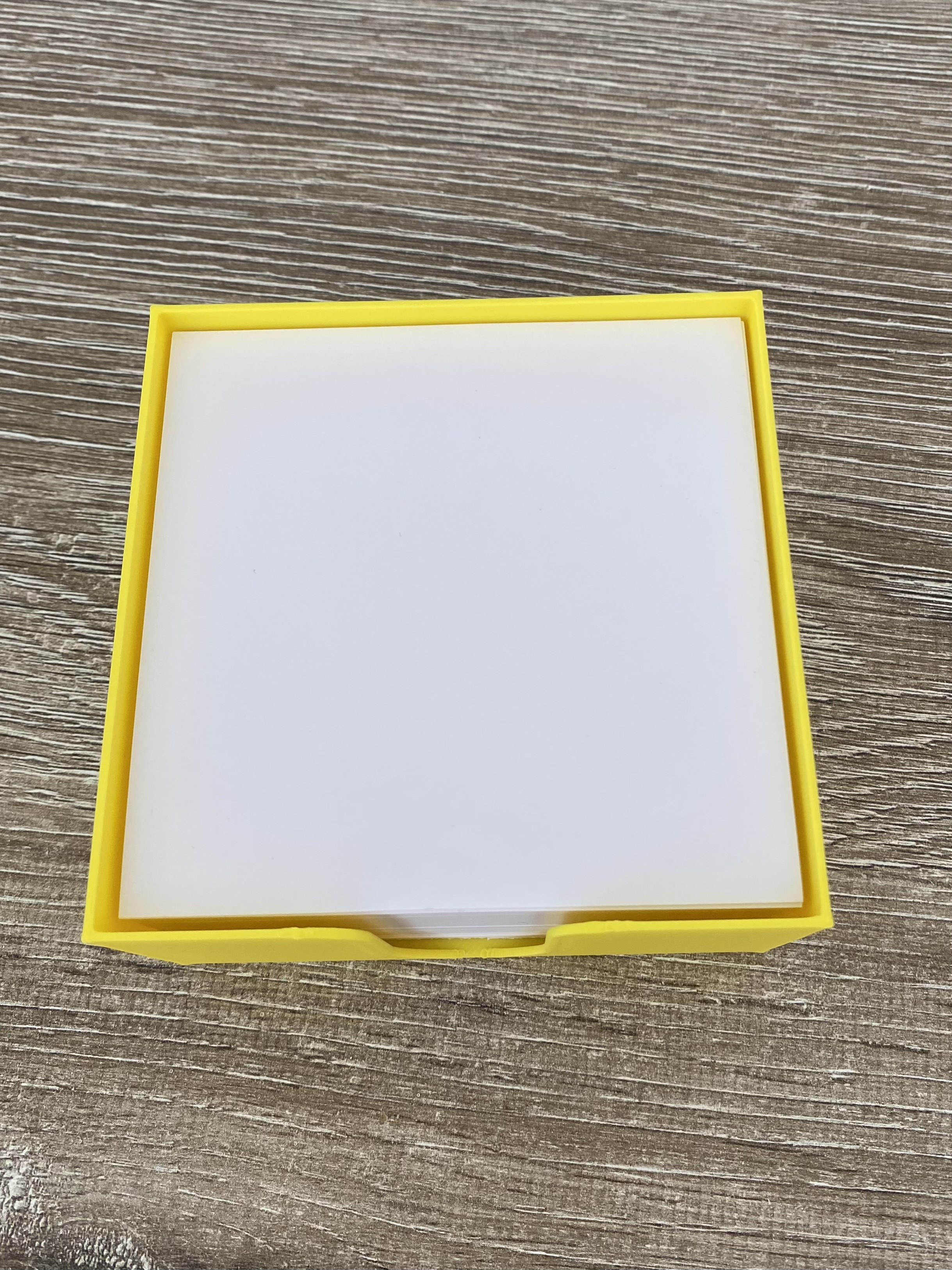 Miniatura 5 do modelo 3D Simple easter paper stack holder with eggs