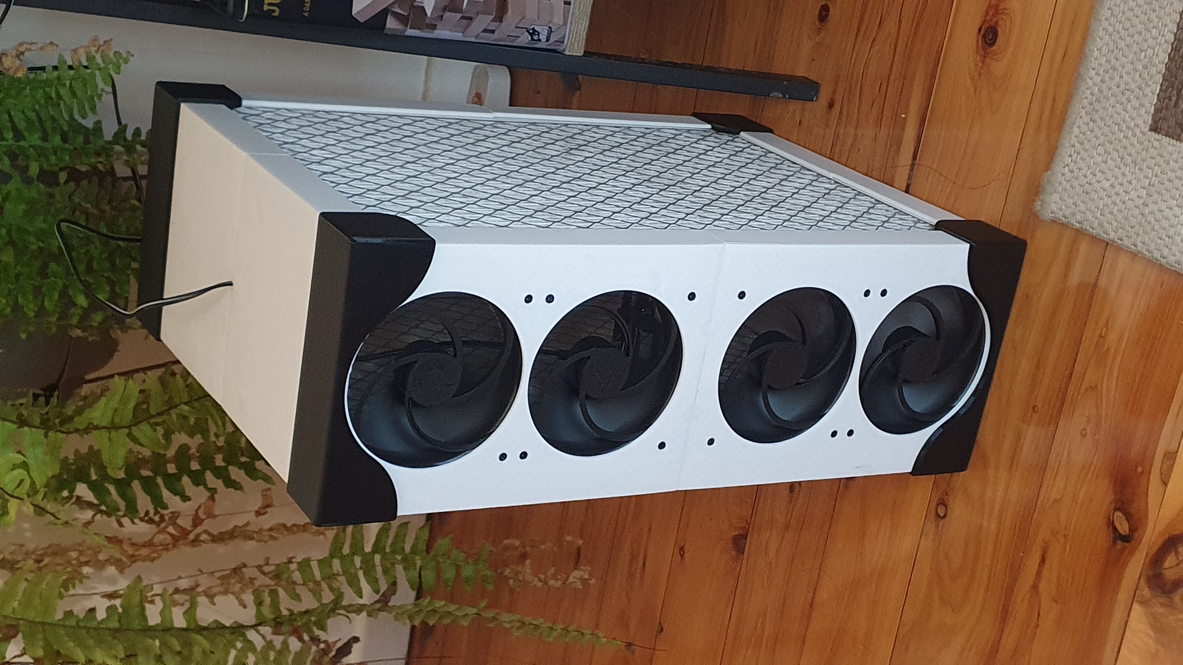 Air Filter/purifier based on the Corsi-Rosenthal box