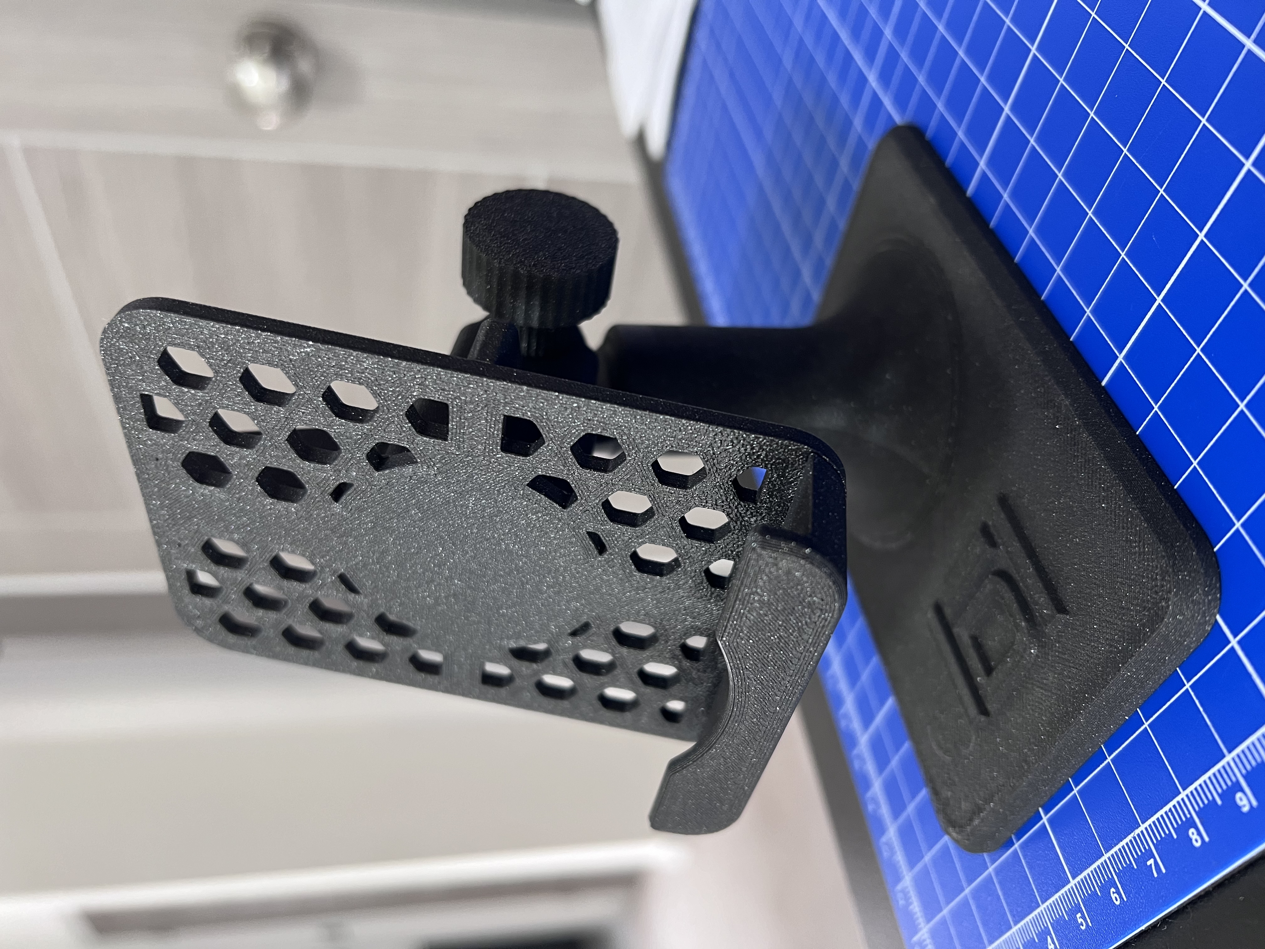 Phone Stand - Tilt Adjustable — miniatura 3