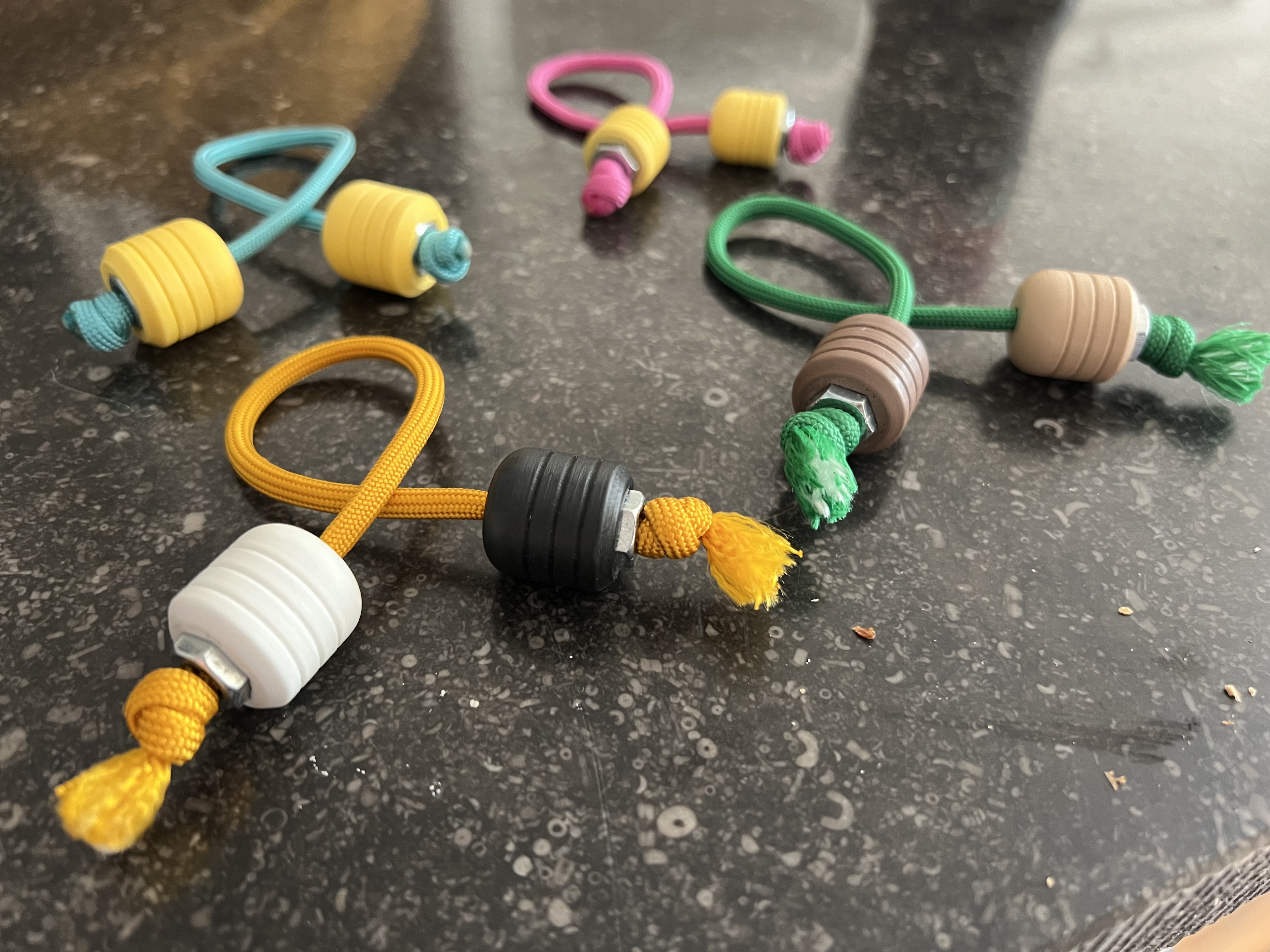 Begleri beads for 550 paracord with optional m6 nuts as weights