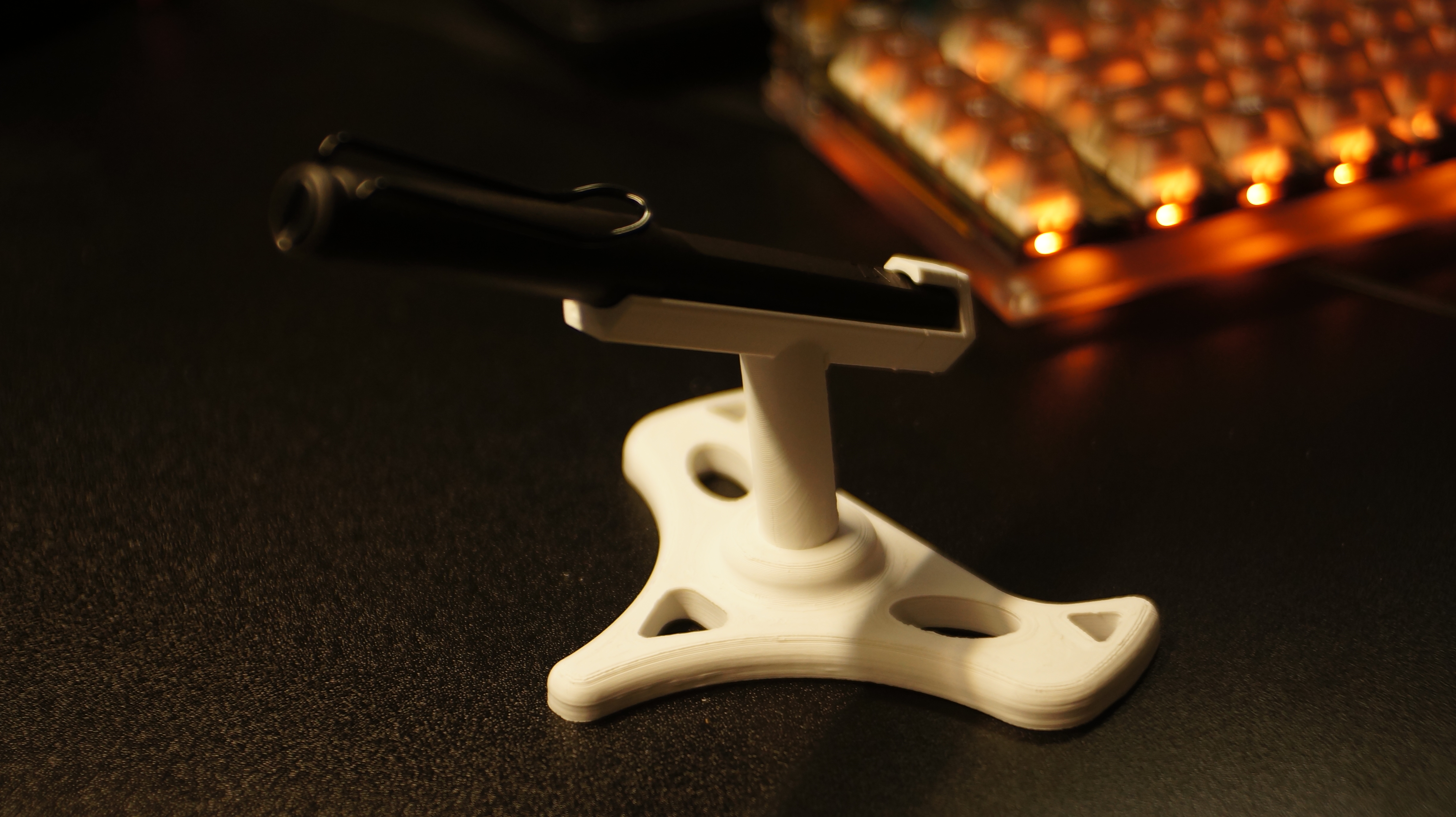 Retro/Art Deco style 2 piece pen-stand