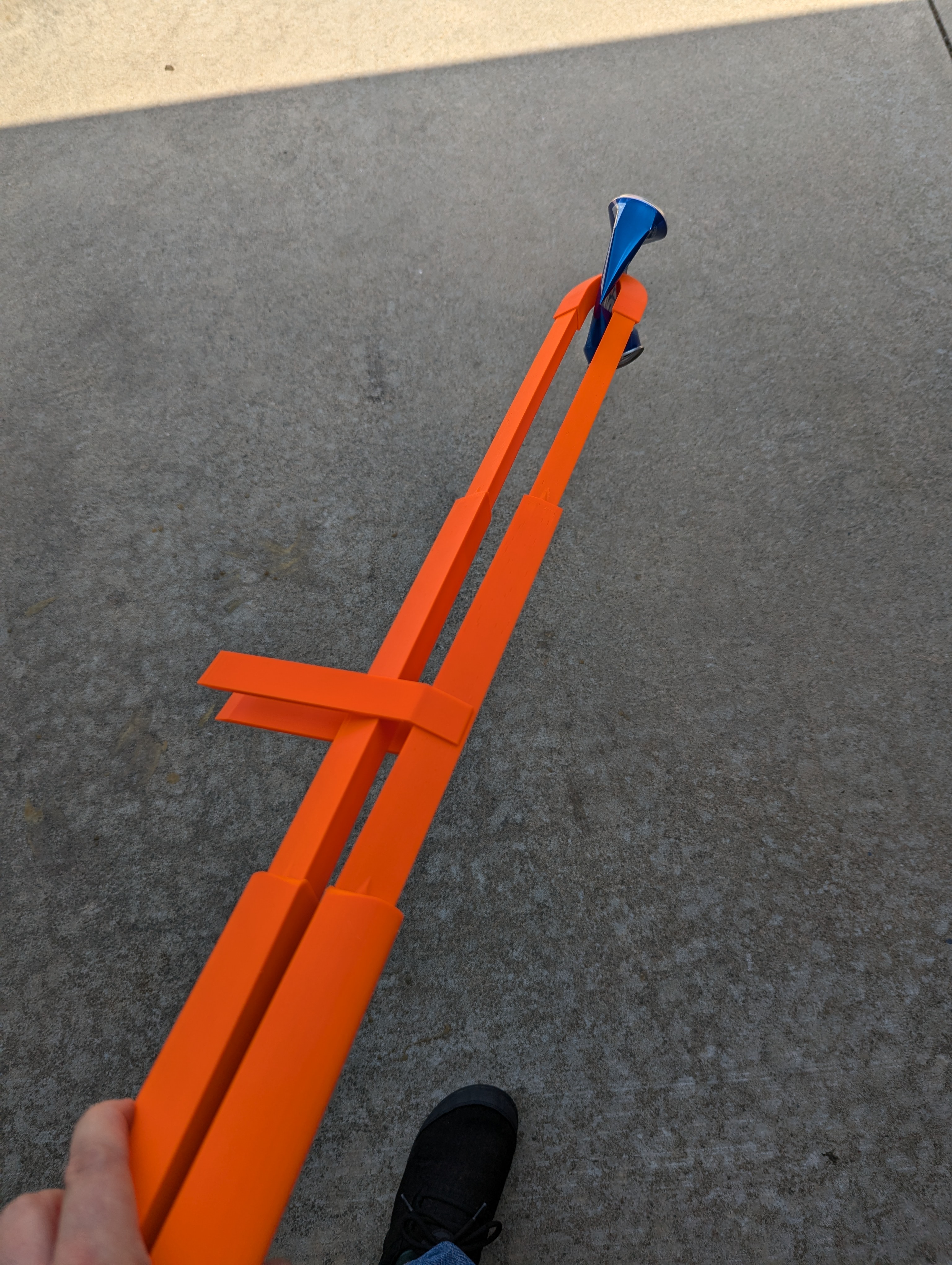 Collapsible Trash Tongs, pick up and retrieval tool