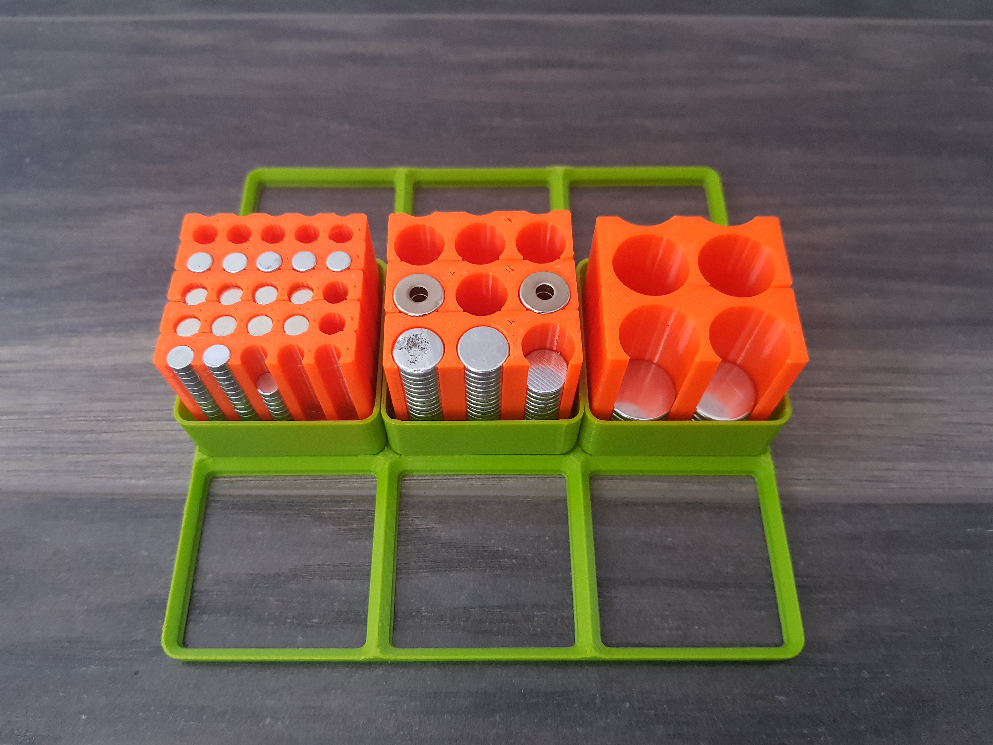 Gridfinity parametric magnet holder