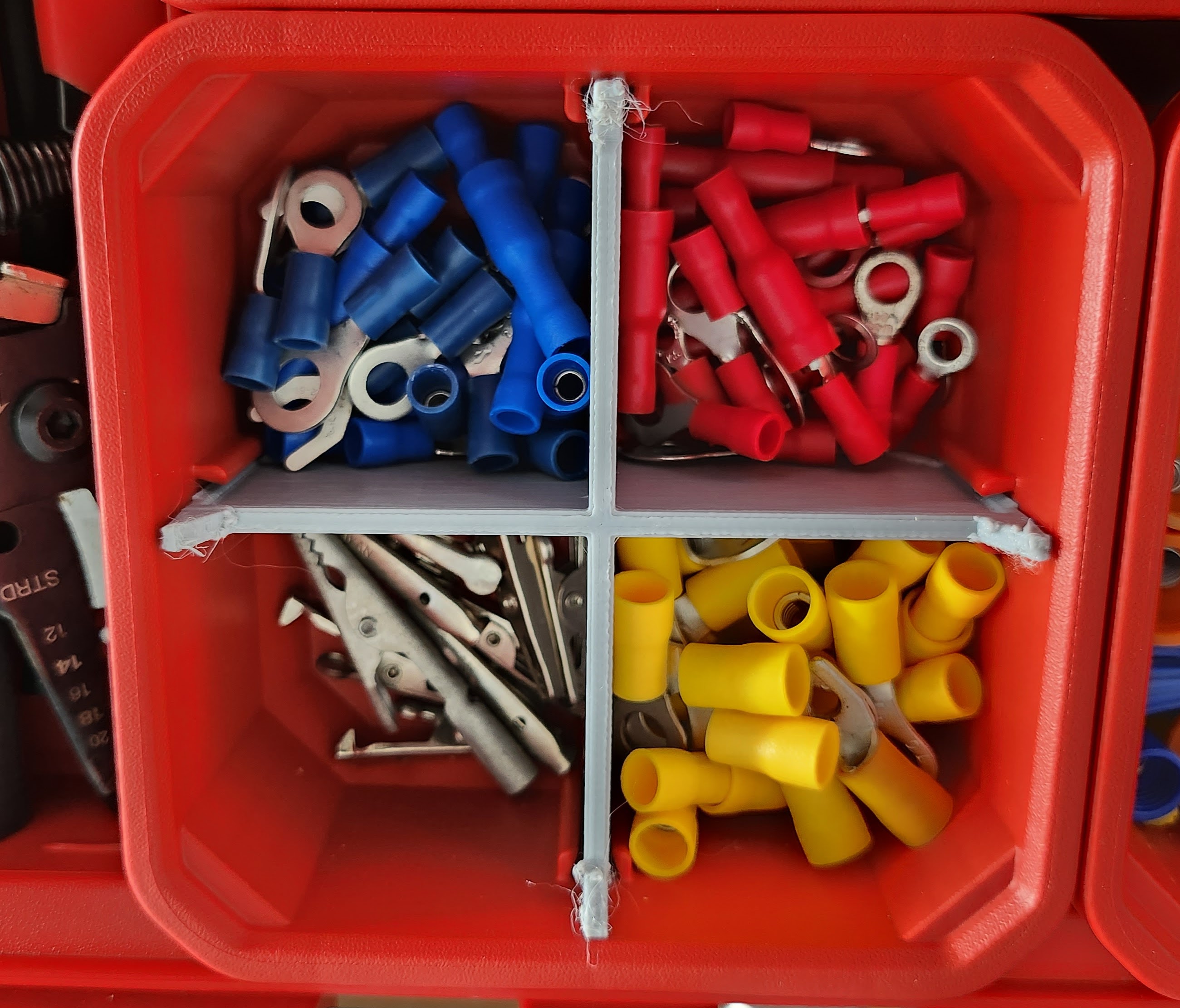 Packout low profile small bin cross divider