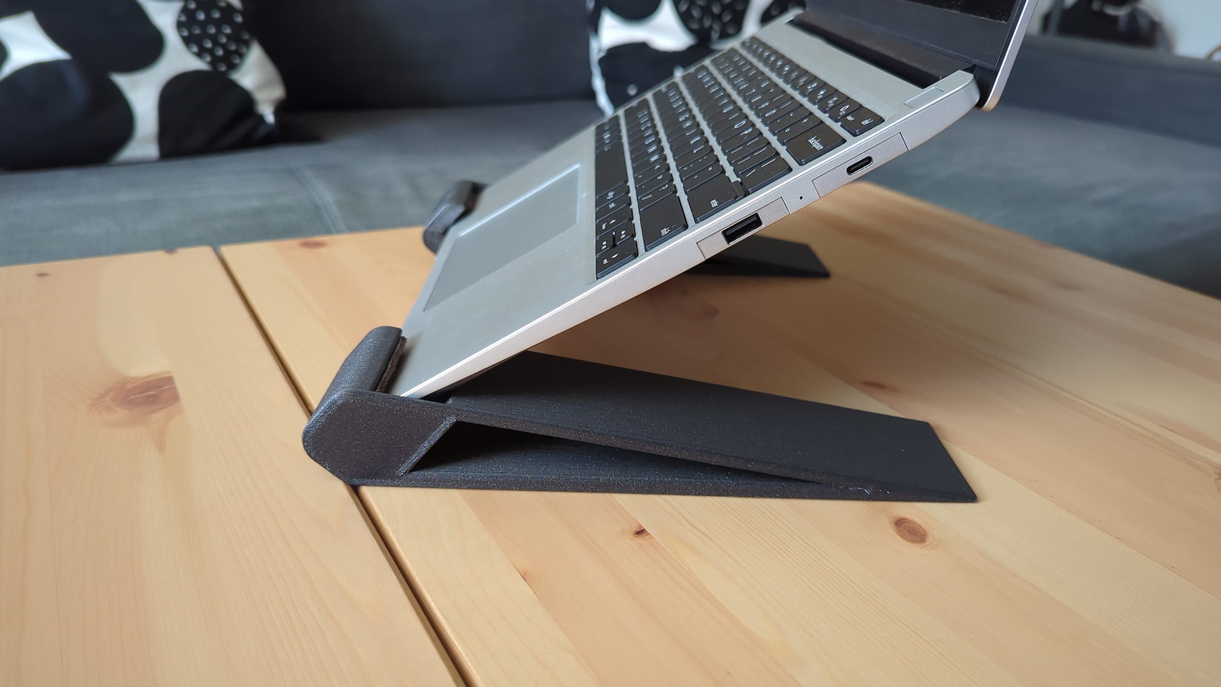 Wedge Laptop-stand