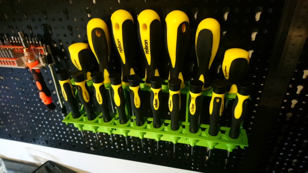 Screwdriver rack for desktop or pegboard