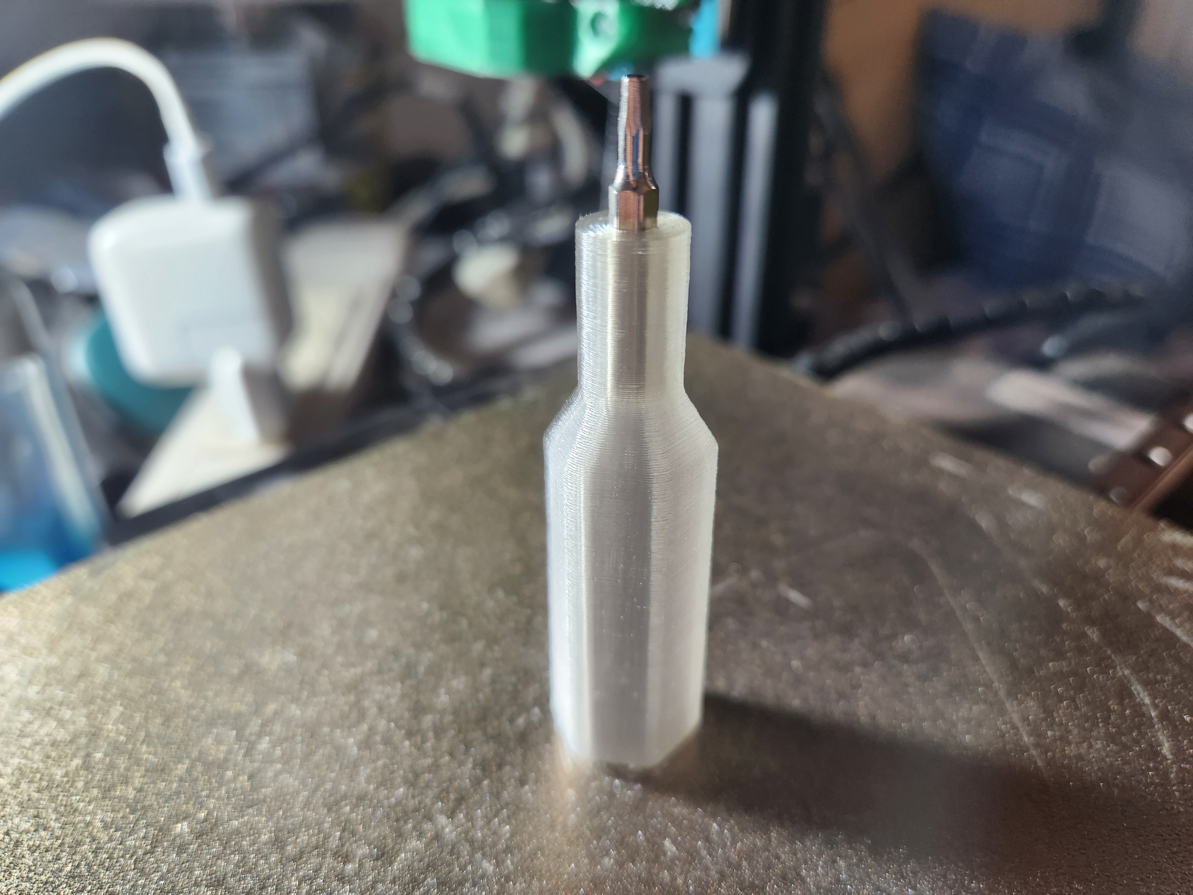 Miniatura 5 do modelo 3D Mini Screwdriver Handle for 4mm Hex Bits
