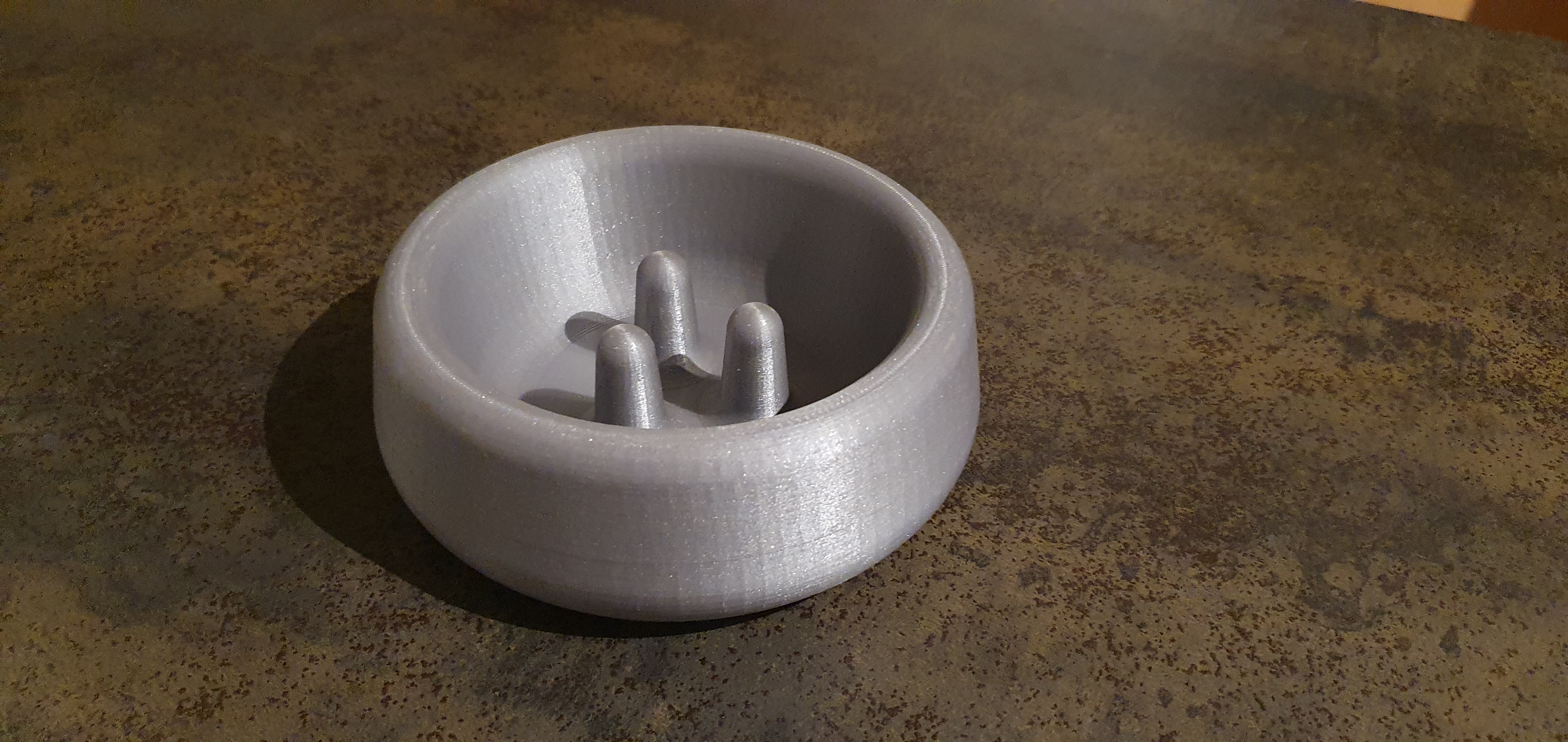 Dog bowl (slow feeder)