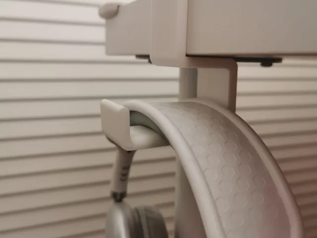 Removable table headphone holder