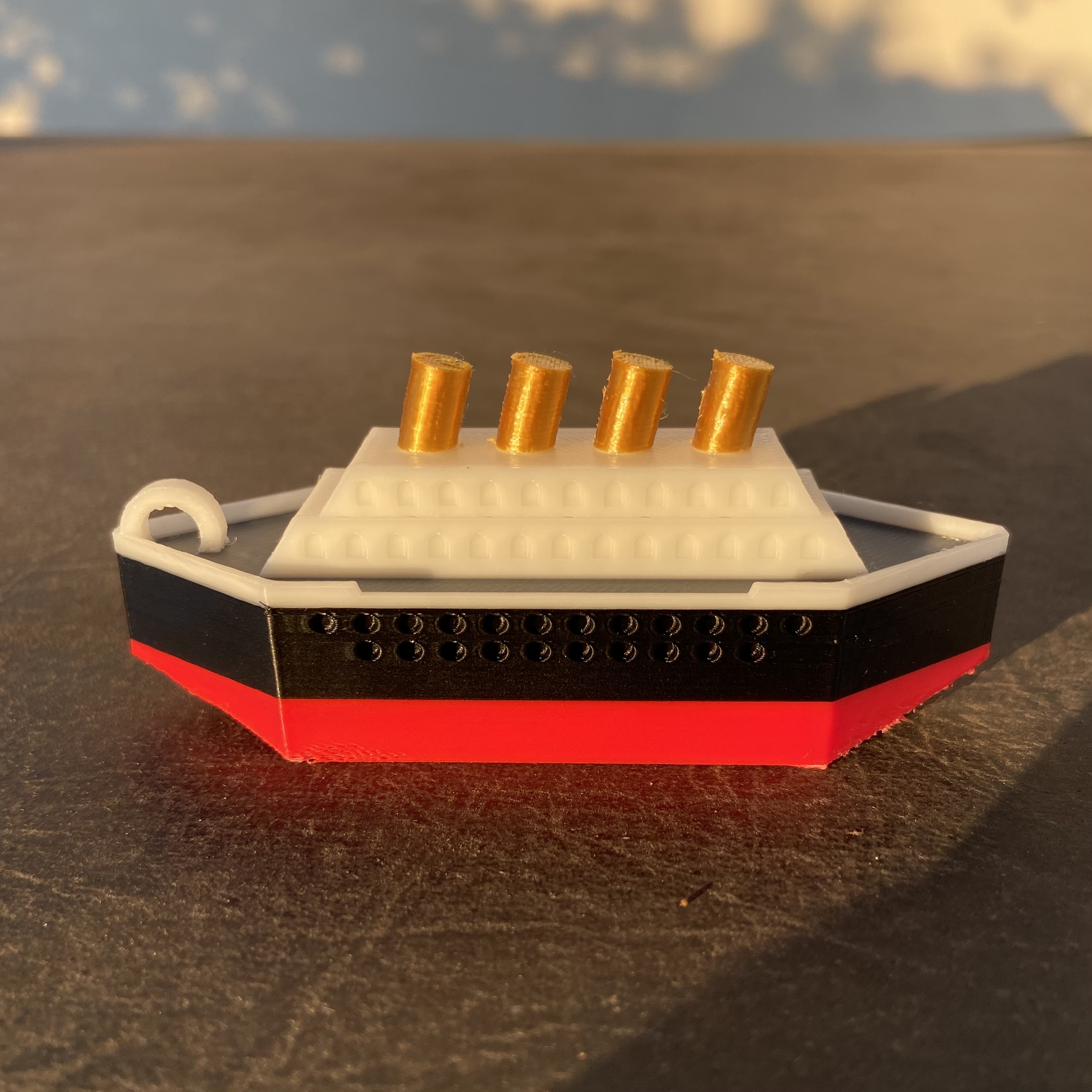 Miniatura 3 do modelo 3D Titanic Keyholder