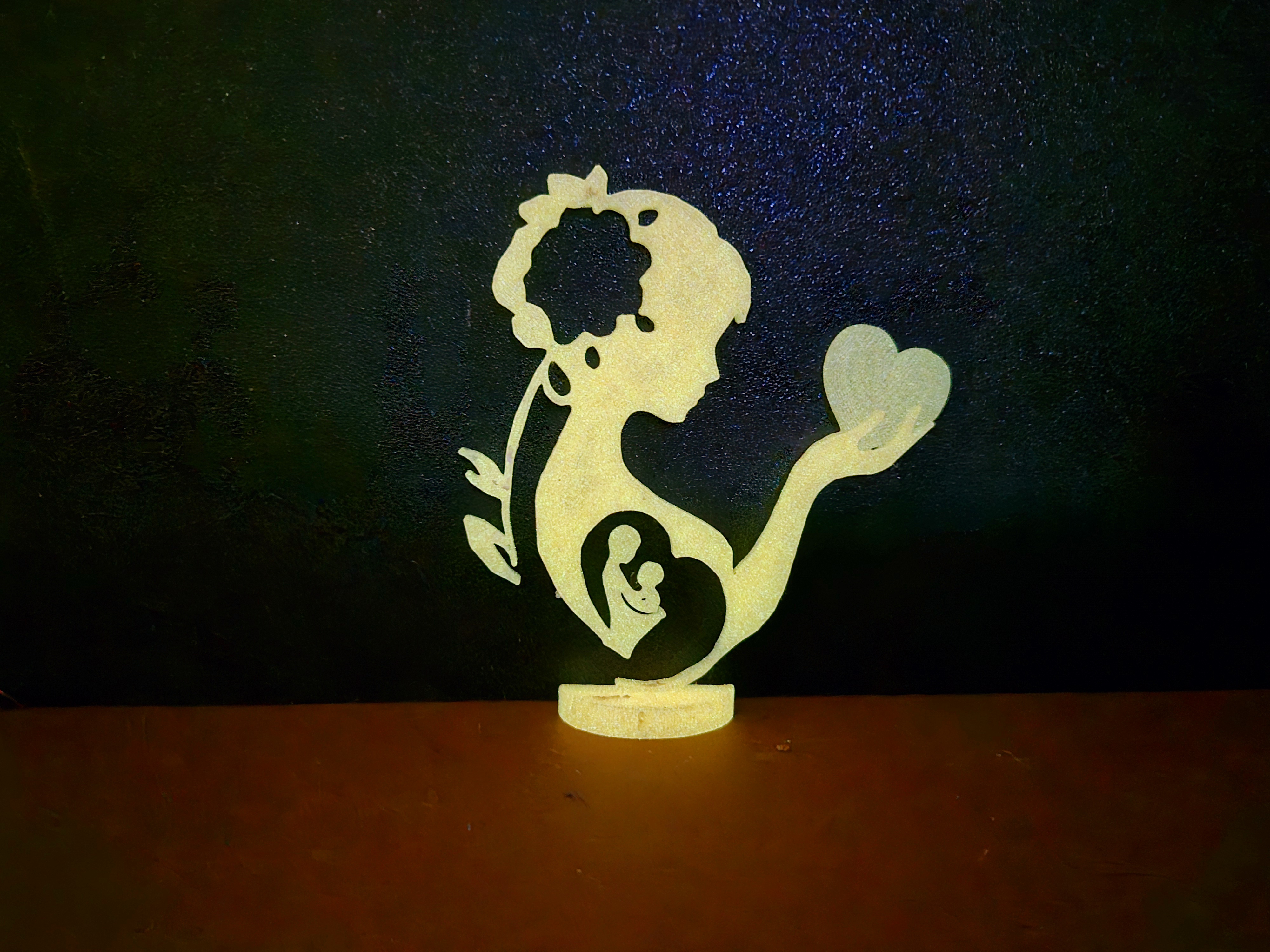 Mother's Day Decoration – A Loving Touch for Mom!