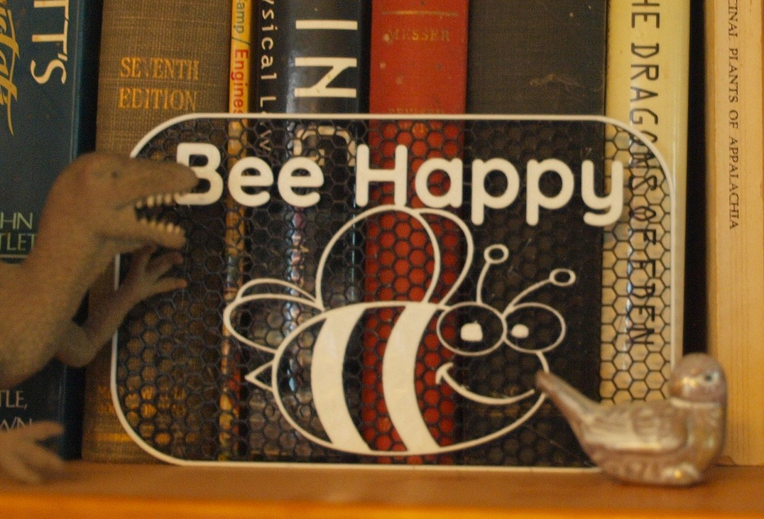 Miniatura 2 do modelo 3D Bee Happy sign