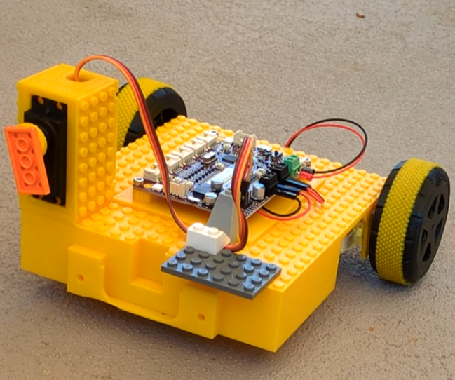 Lego compatible RoBuc (Robot + Bucaneer) Body