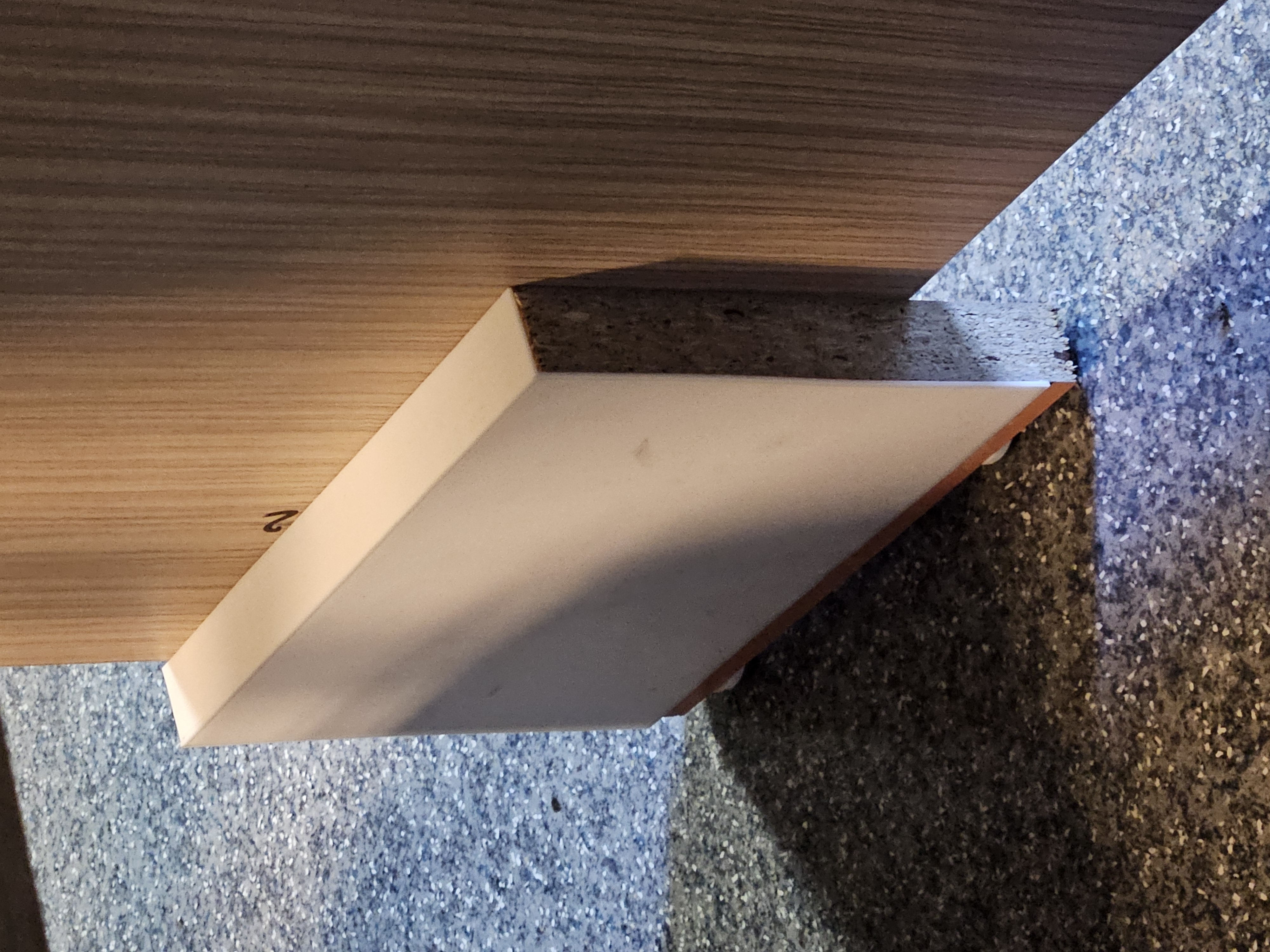 Mask to cover unaestethic table feet