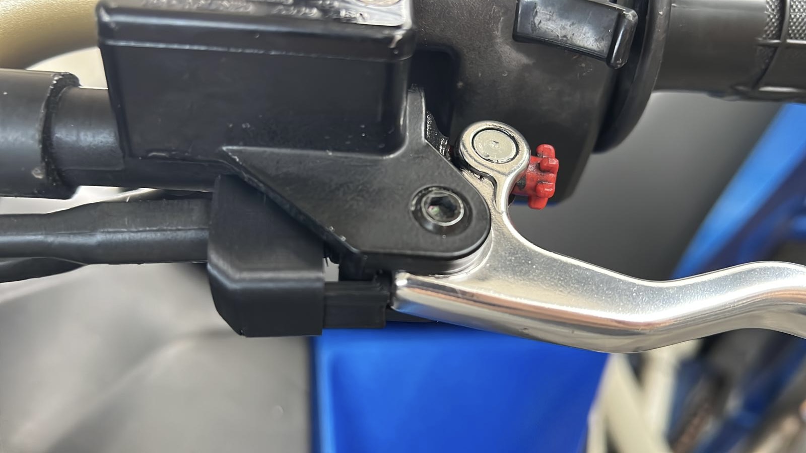 KTM 690 Supermoto Clutch Lever Safety End Stop – Prevents Push Pin Pop-Out 3D model