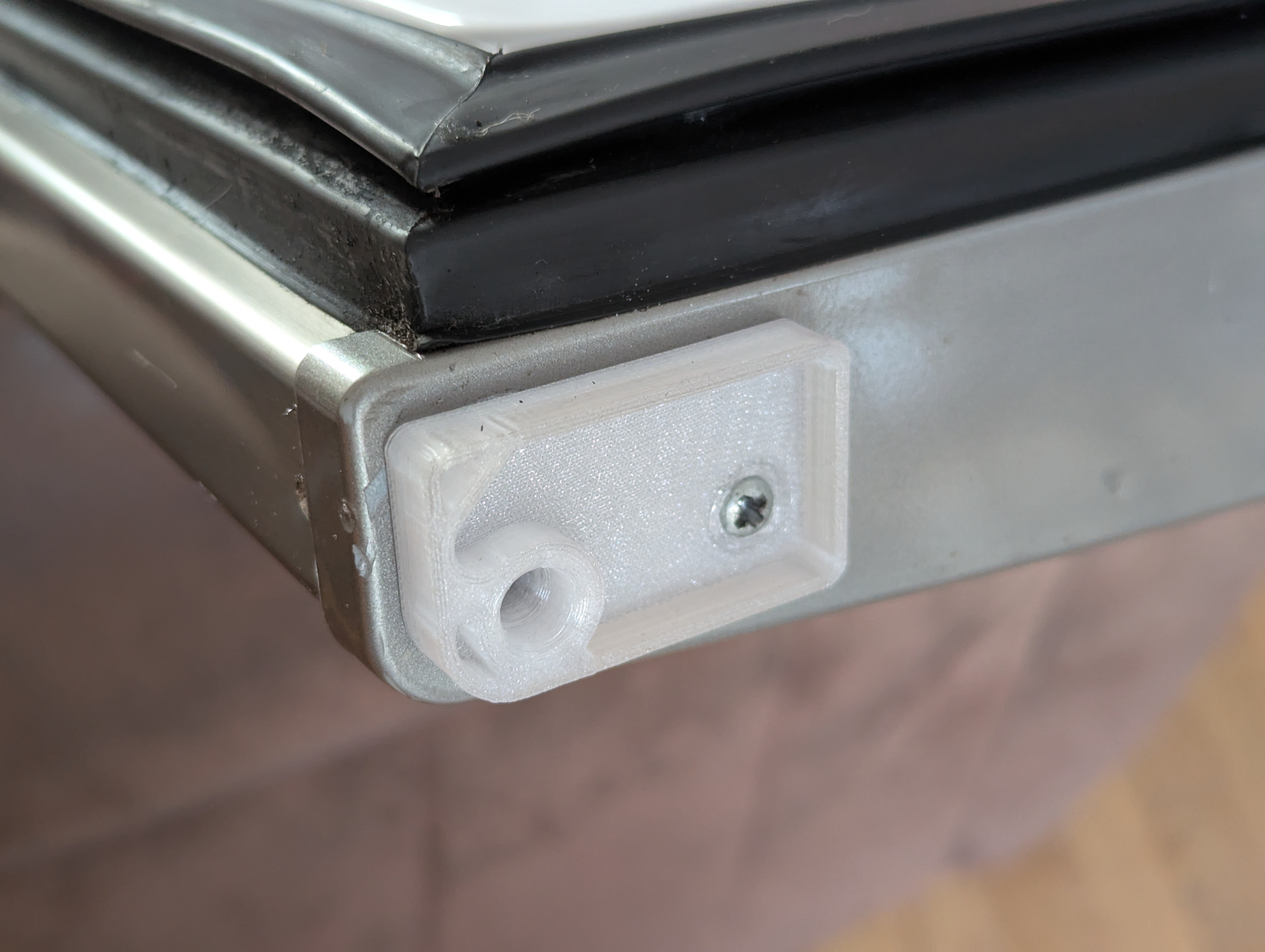 Whirlpool WM1650 A+X AQUA fridge Hinge Spacer