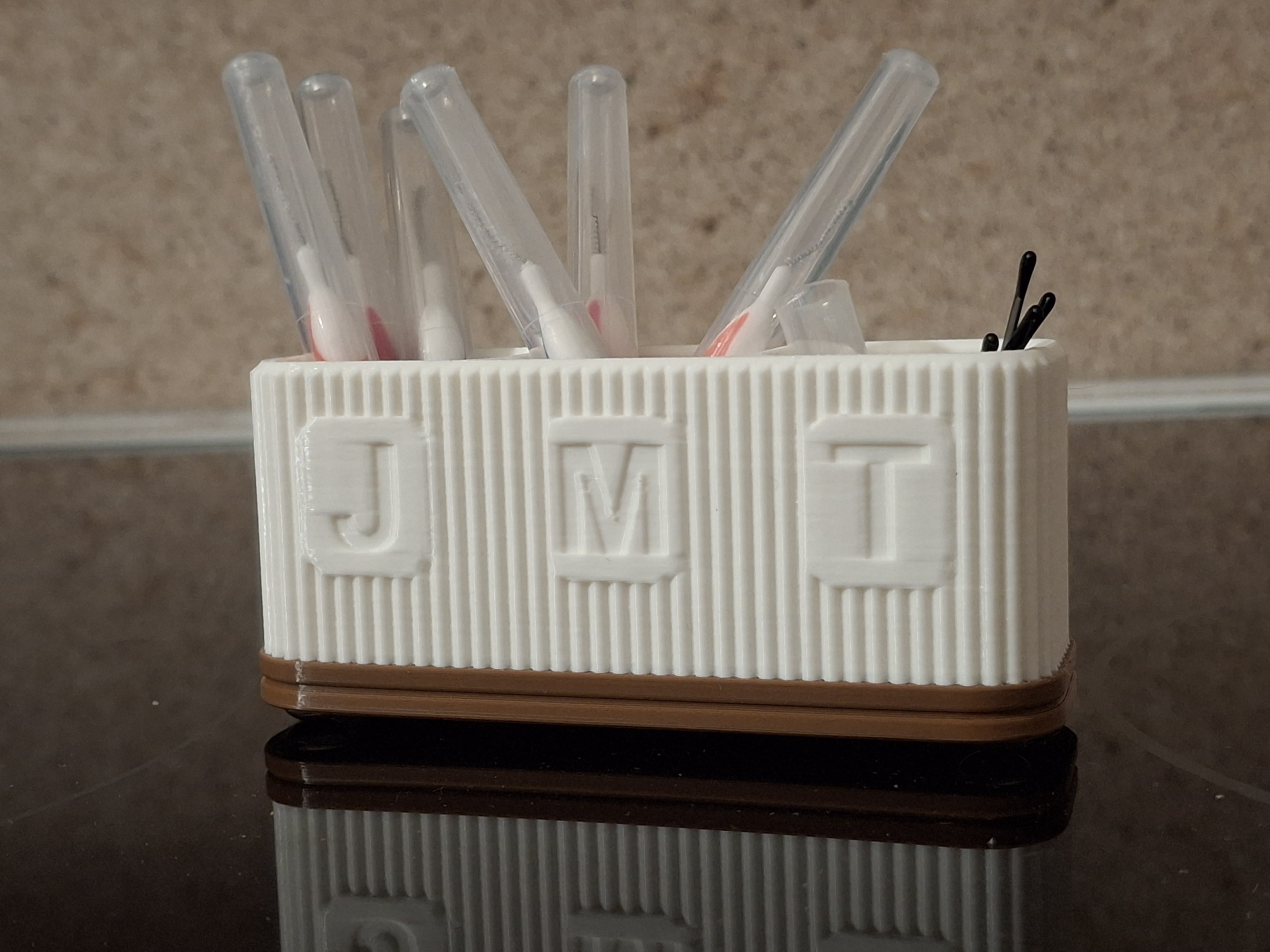 Bathroom holder for small stuff