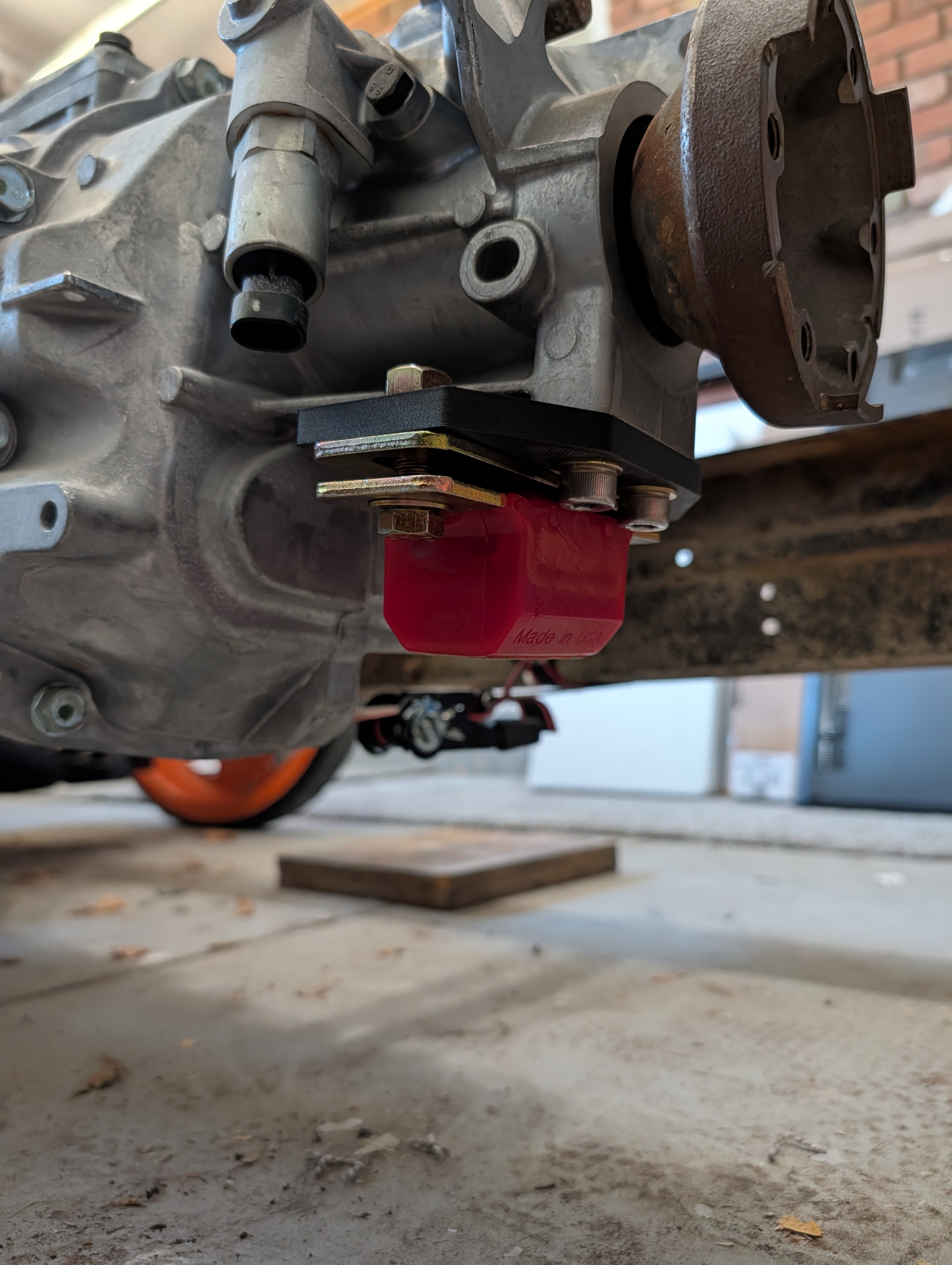 tr6060 transmission mount adapter