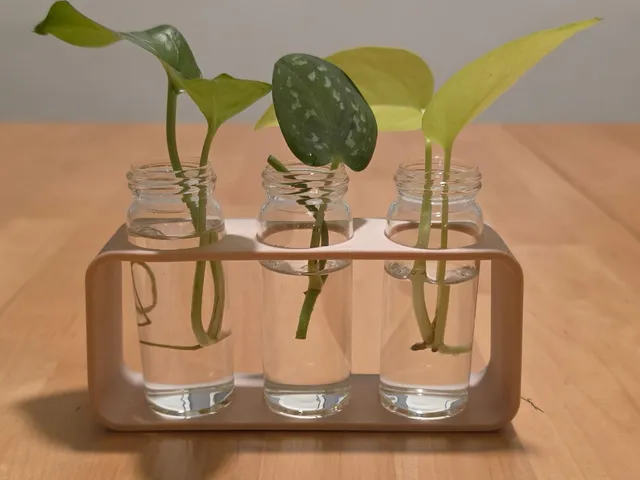A 3-tube tabletop propagation station.
