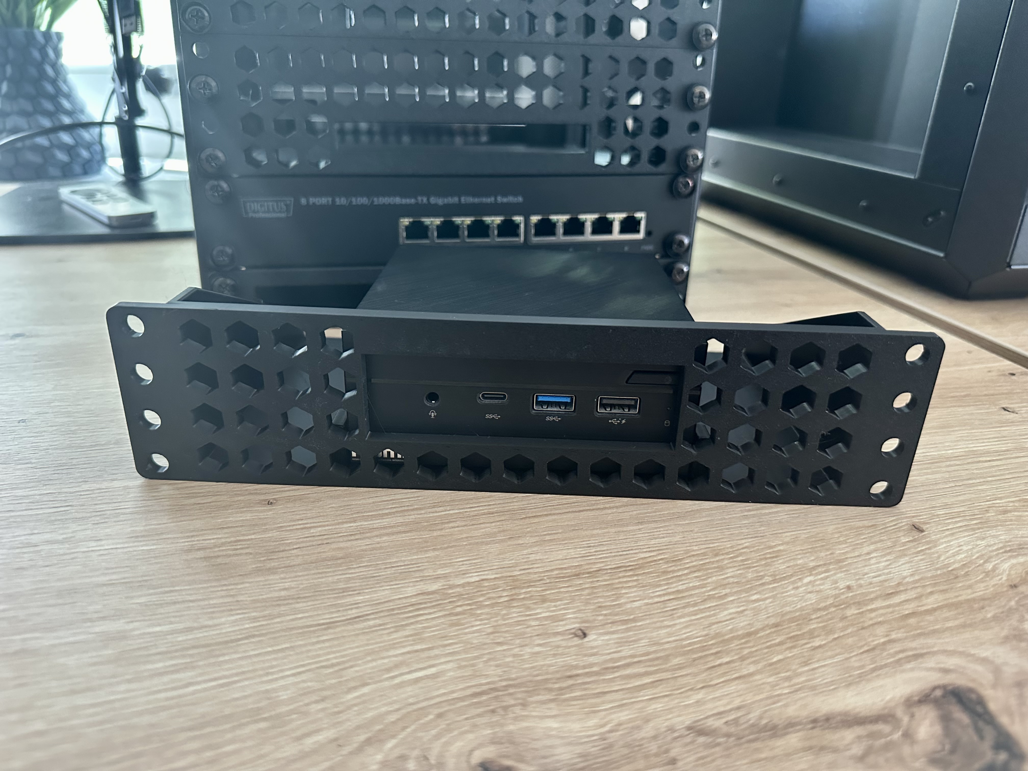 10" 1.5U ASUS PN40 holder