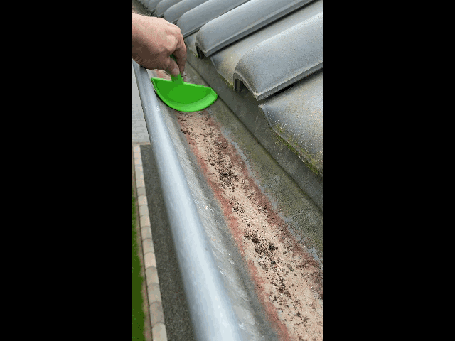 Cleaner for Rain Gutter (Rain Drain)