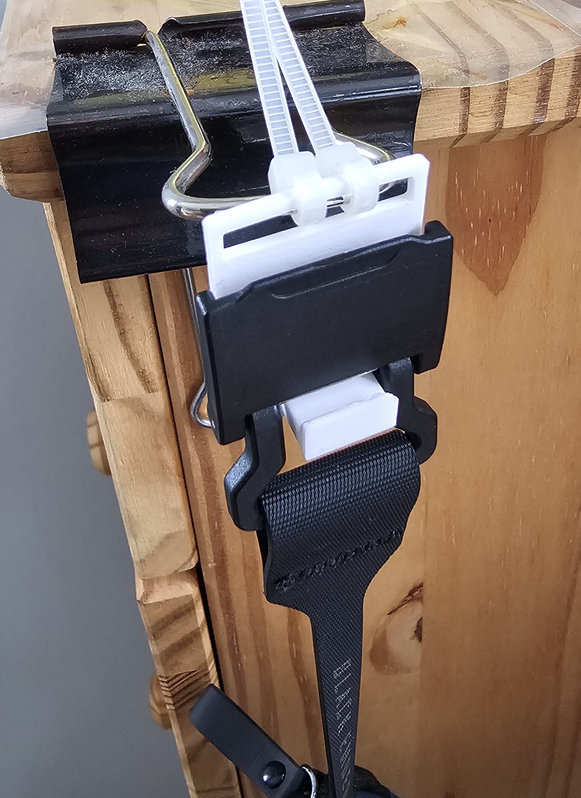 Black Ember clip base