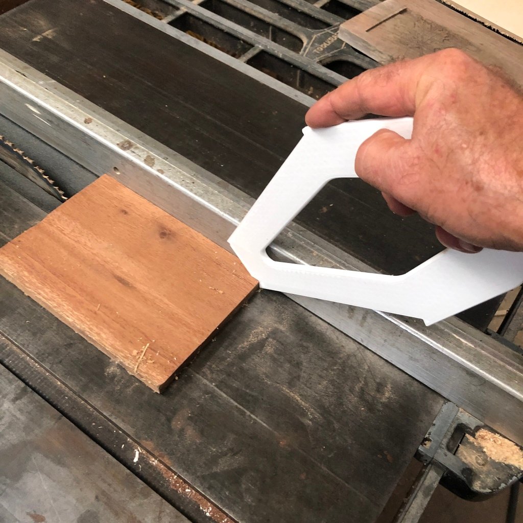 Miniatura 2 do modelo 3D Push stick for table saw.