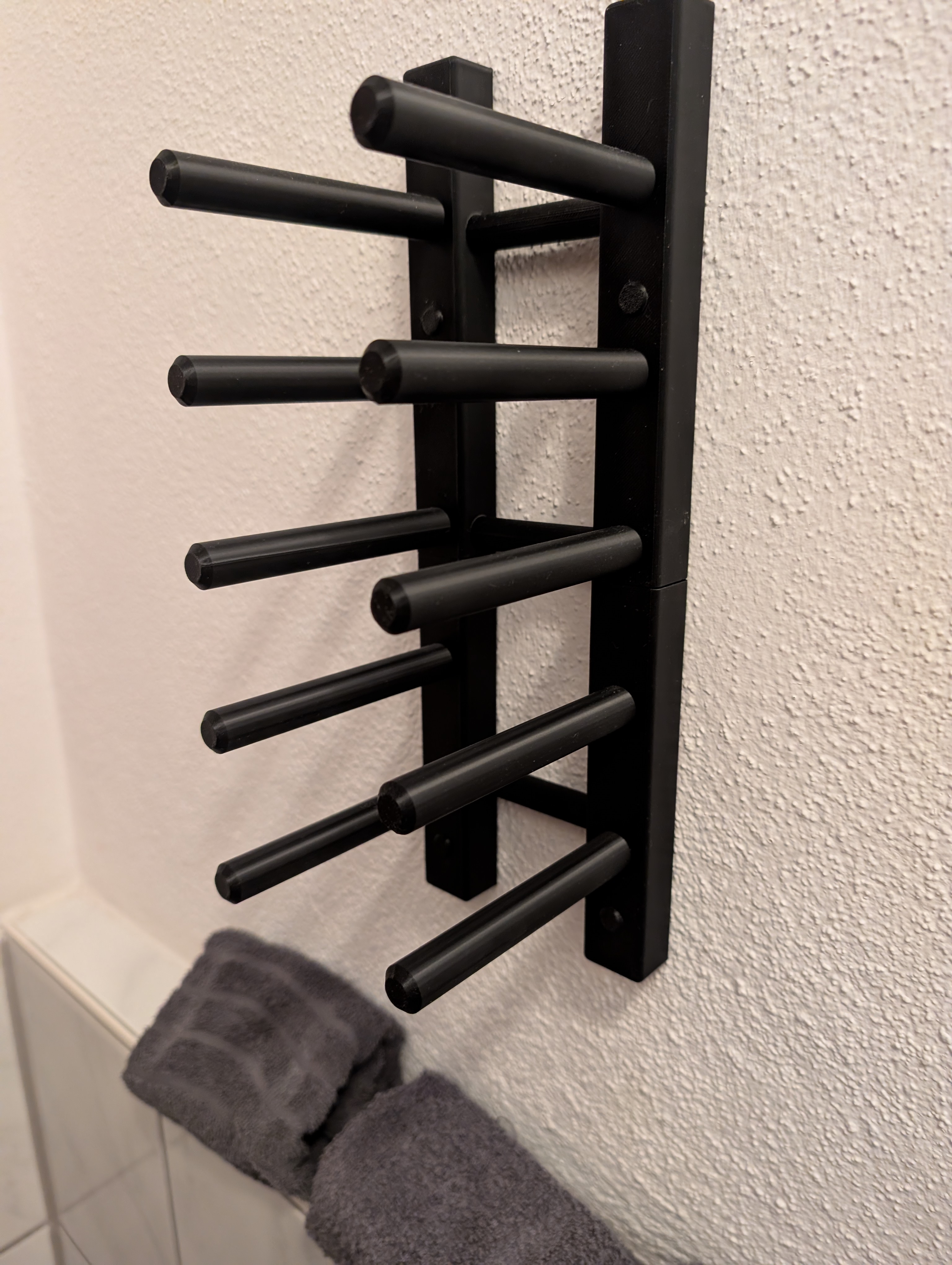 Handtuchhalter für gerollte Gästehandtücher