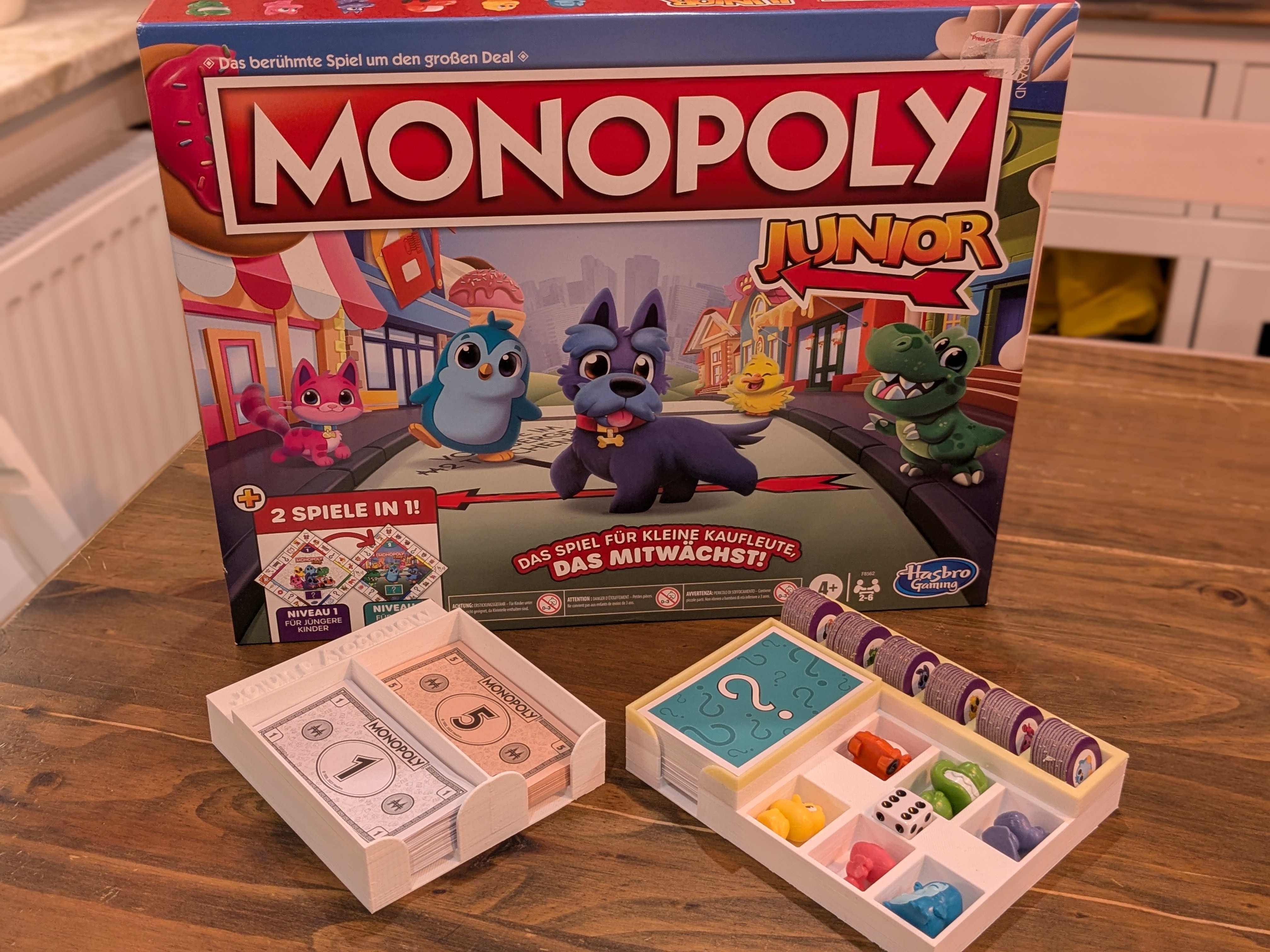 Monopoly Junior Organizer in two parts