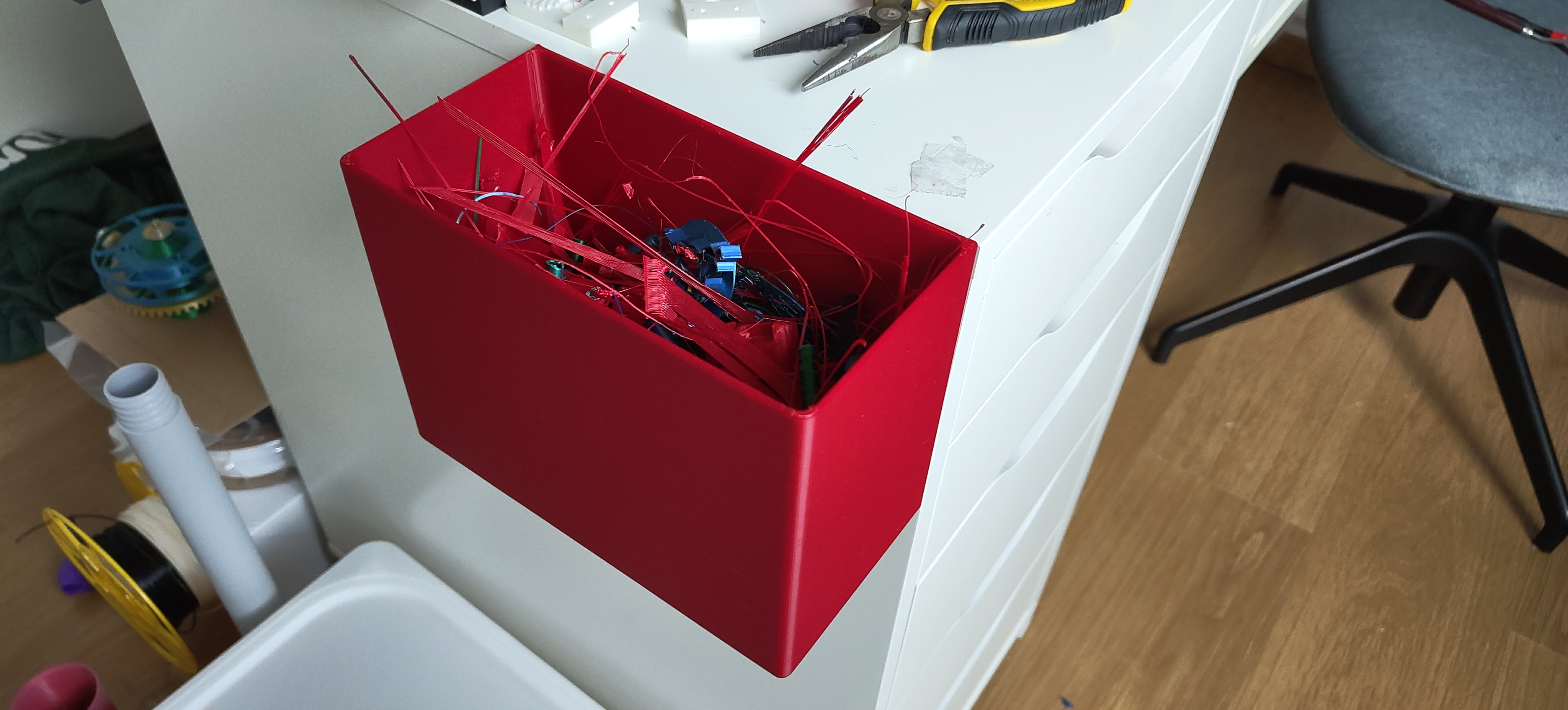 Sidemounted trashcan (multiple sizes)