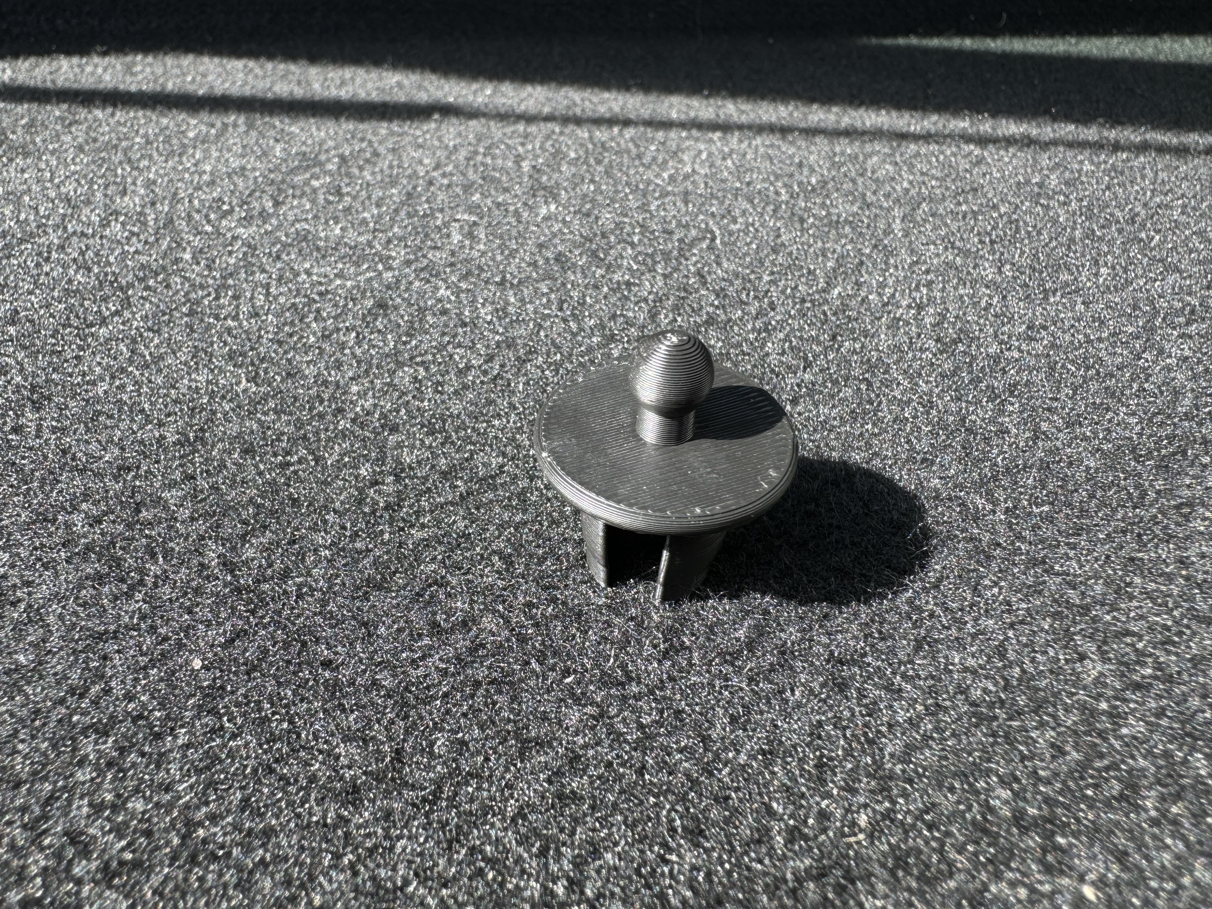 Mazda 3 Hatchback - Trunk button replacement