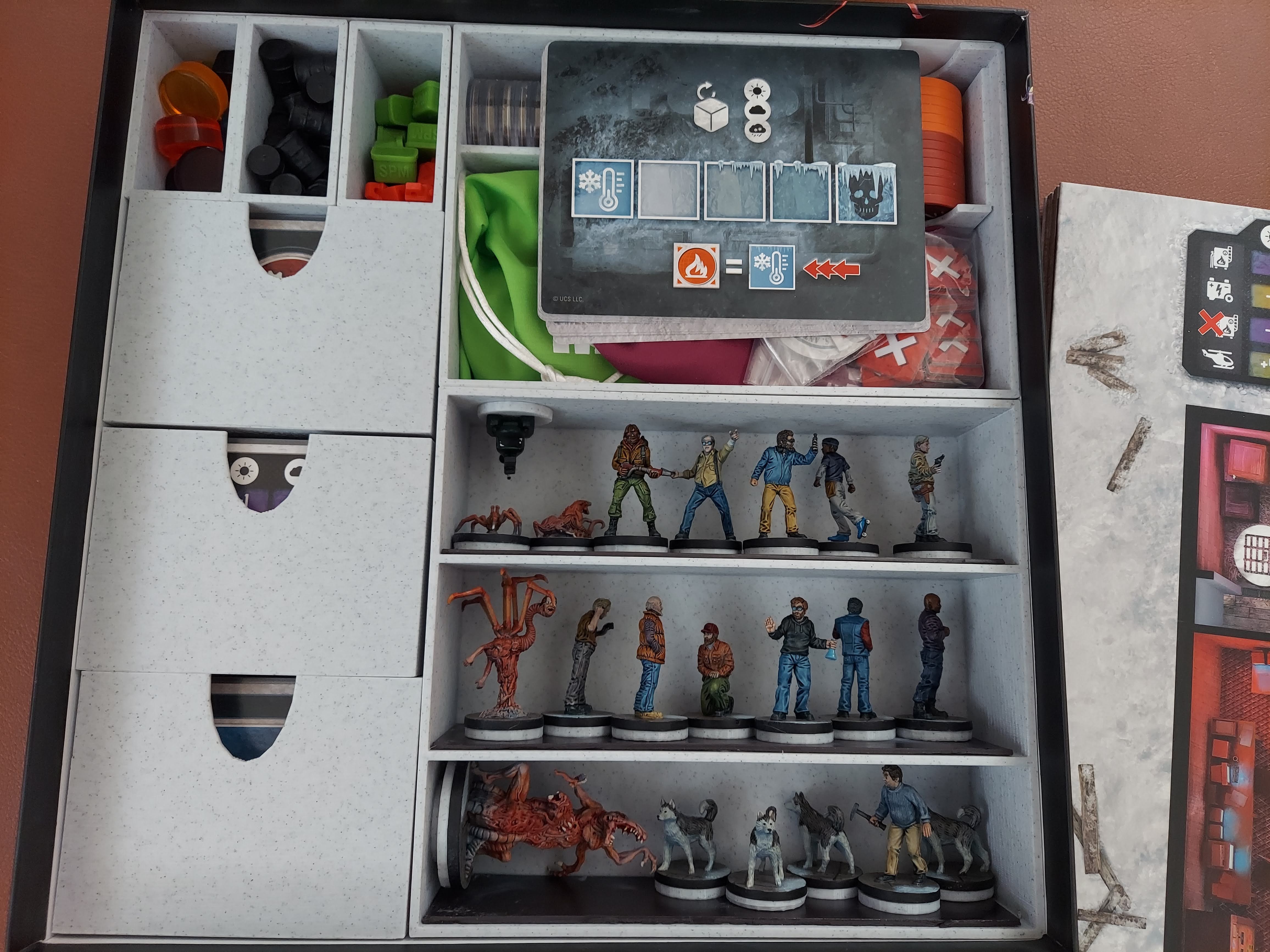Storage Insert compatible with The Thing: The Boardgame