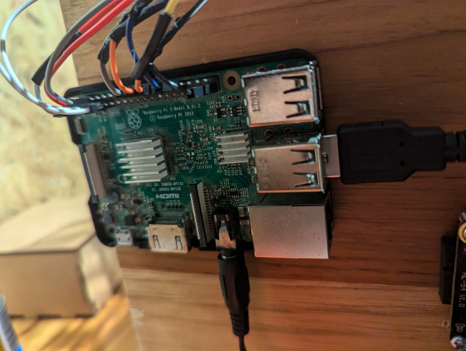 Raspberry Pi (RPI3) Adhesive Wall Mount by Afonso França de Oliveira ...