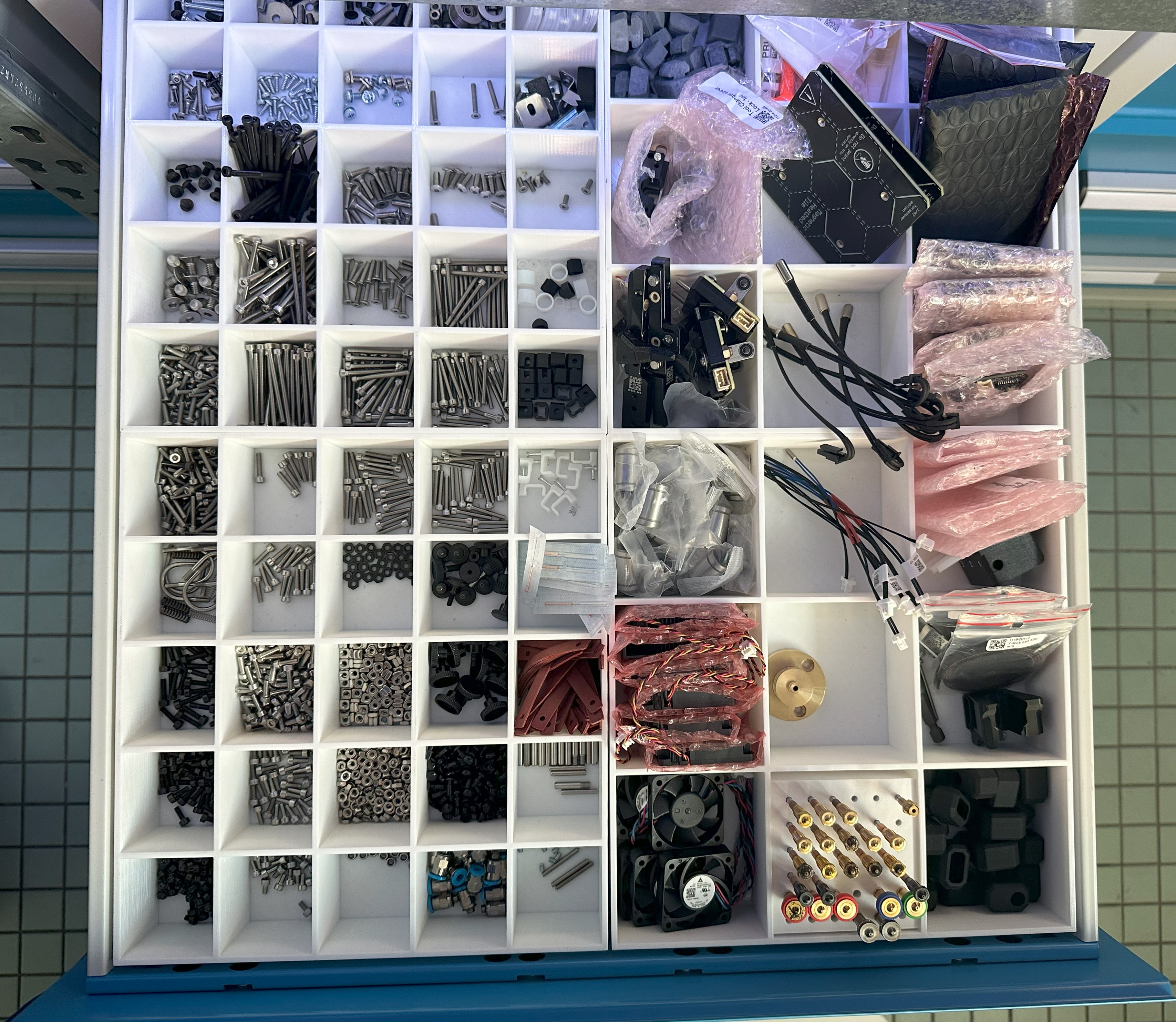 Miniatura 3 do modelo 3D Organizer for workbench