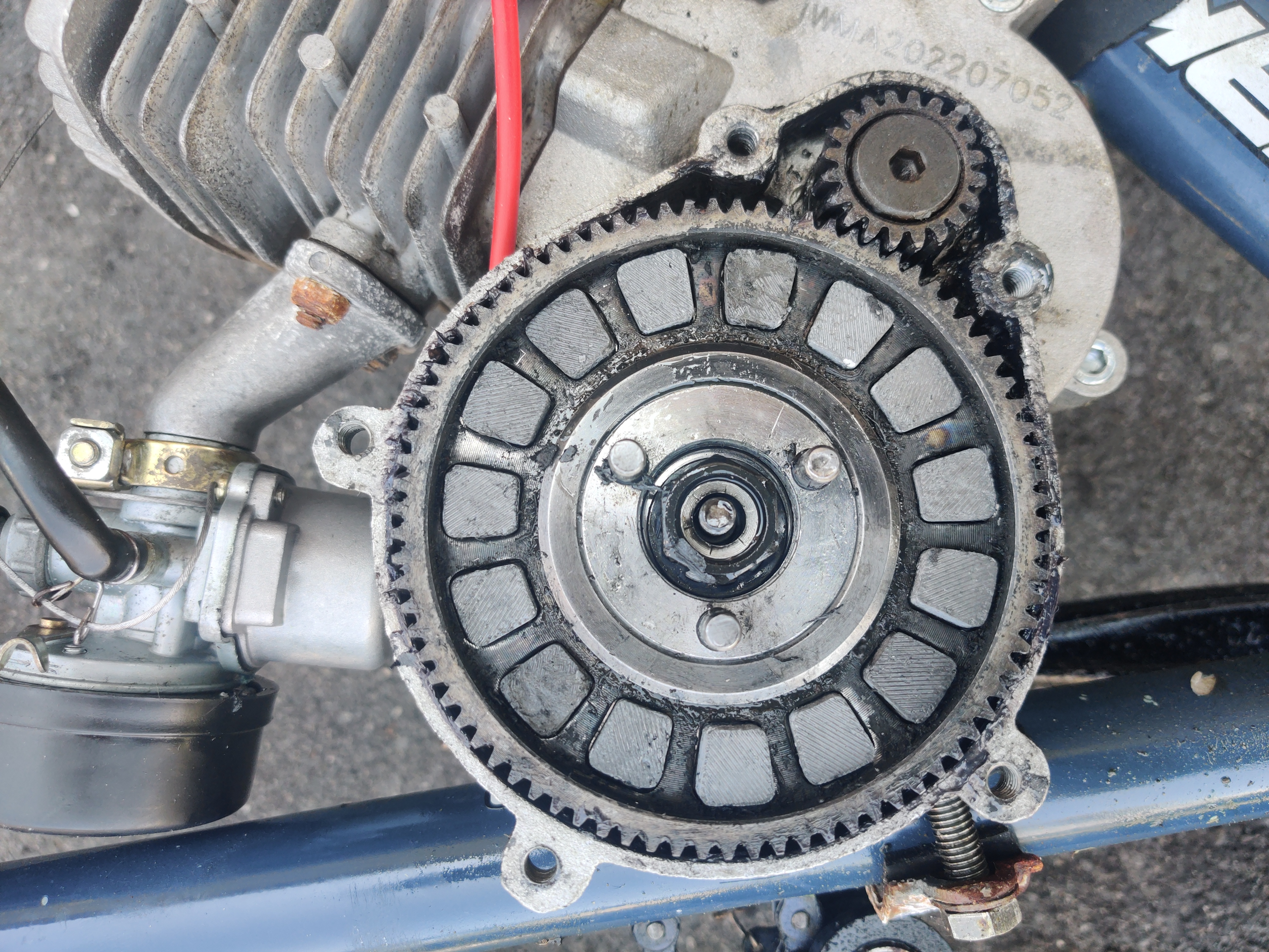 Motorized bike clutch plastic mold