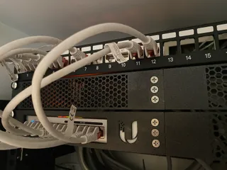 Unifi Switch 8 (US-8-60W & US-8) 19" Rack Mount
