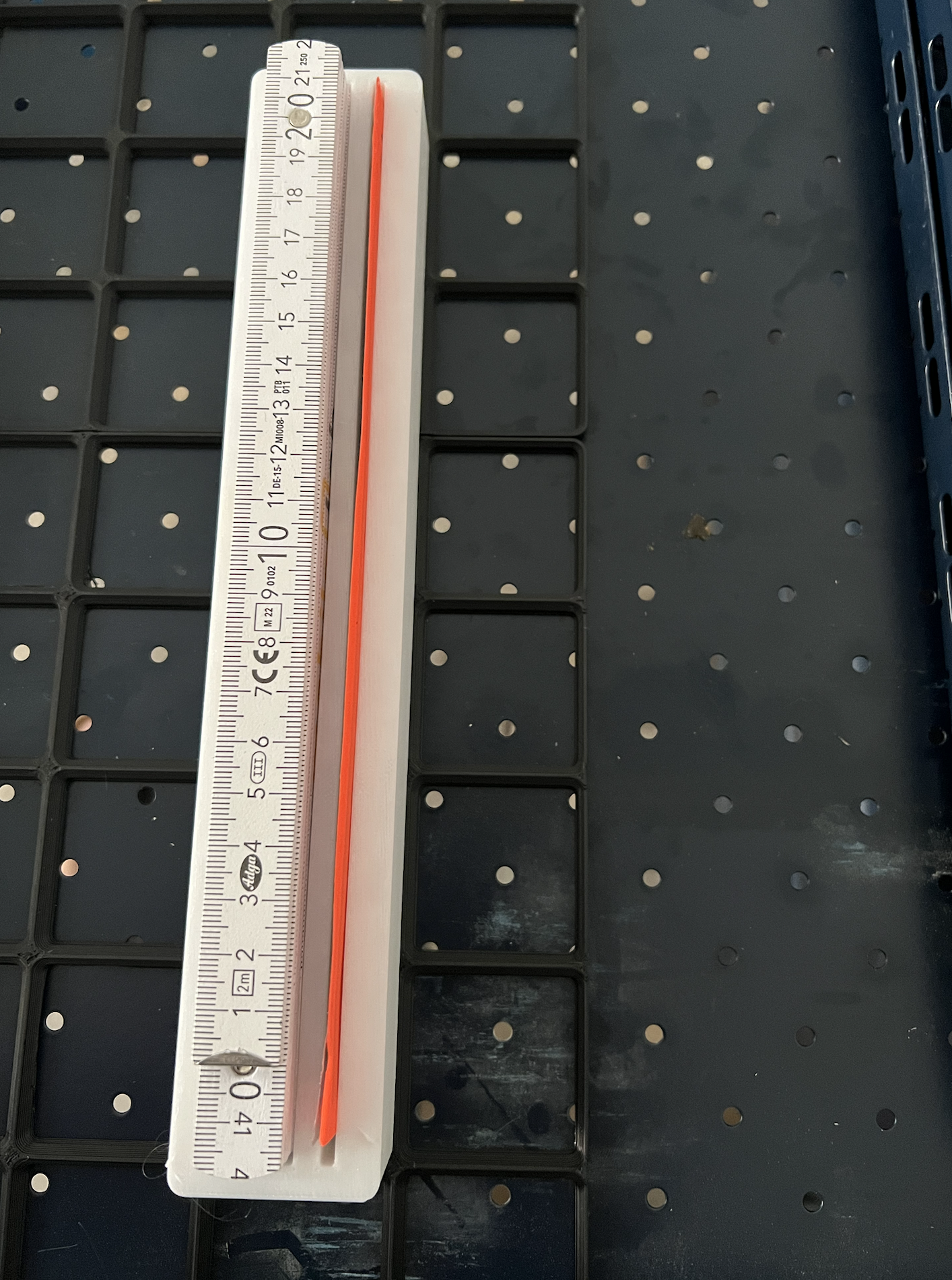 Miniatura 2 do modelo 3D Gridfinity bin for ruler