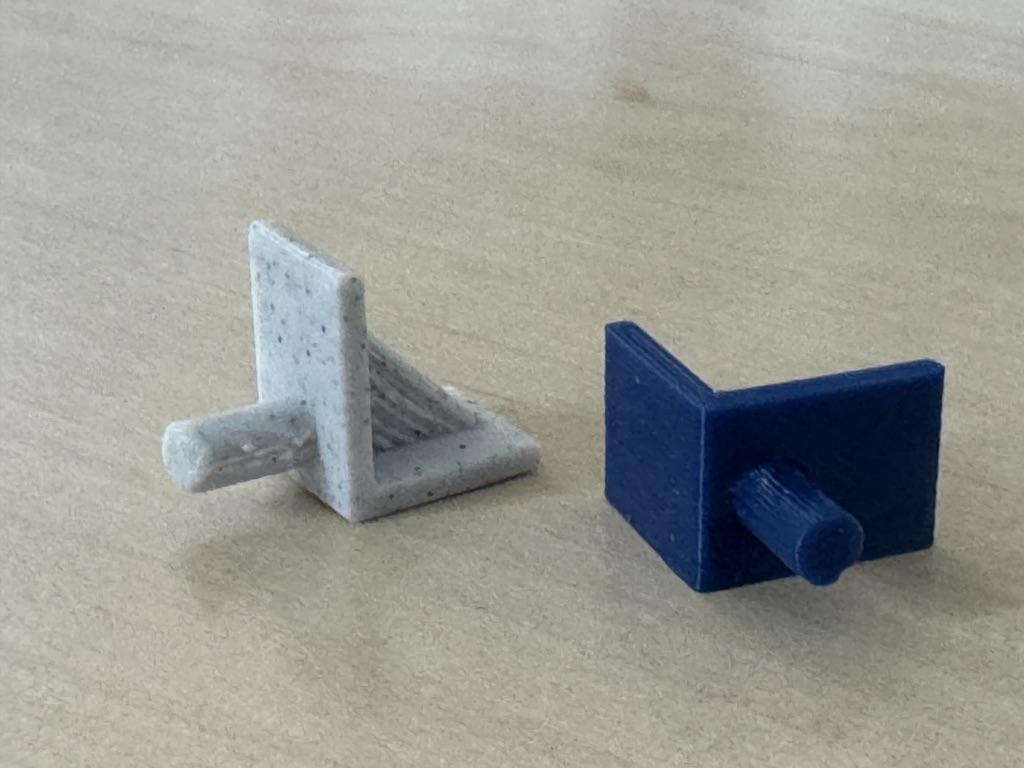 Large corner shelf support pin/peg