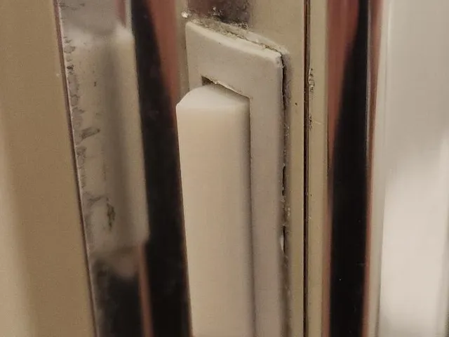 Stegbar Softline shower door catch