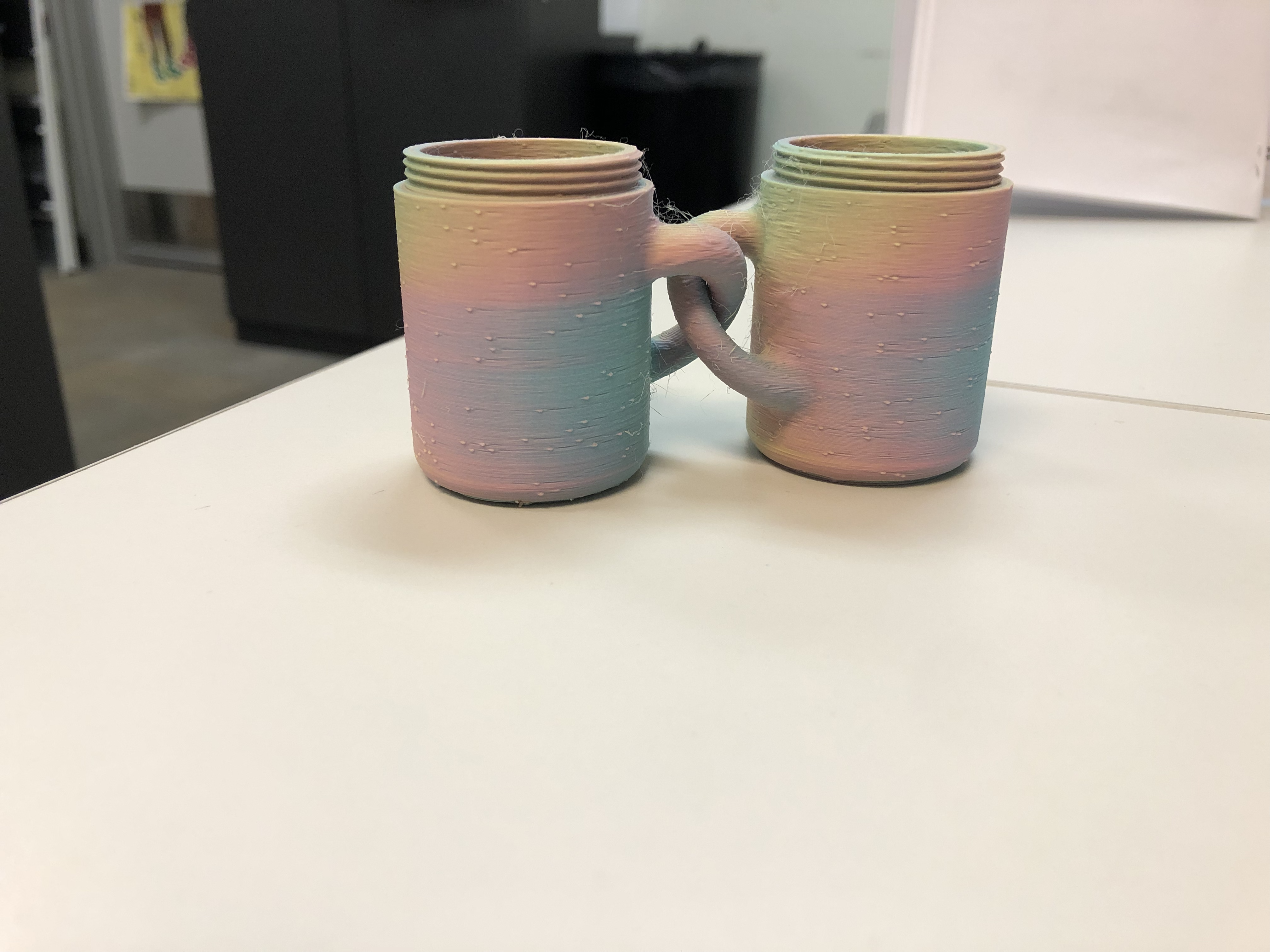 Linked Mugs
