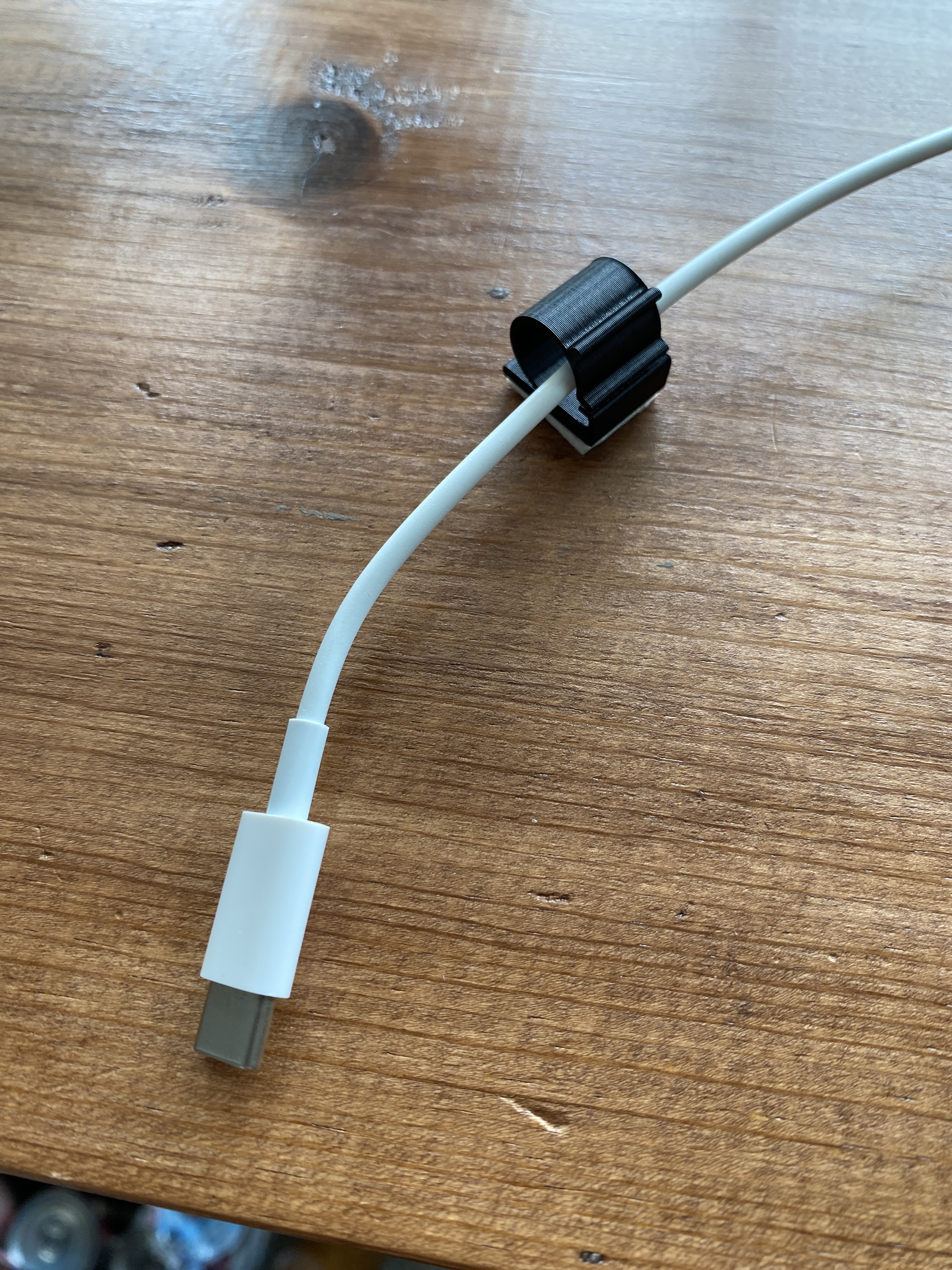 Cable Clamp (Double Sided Tape)