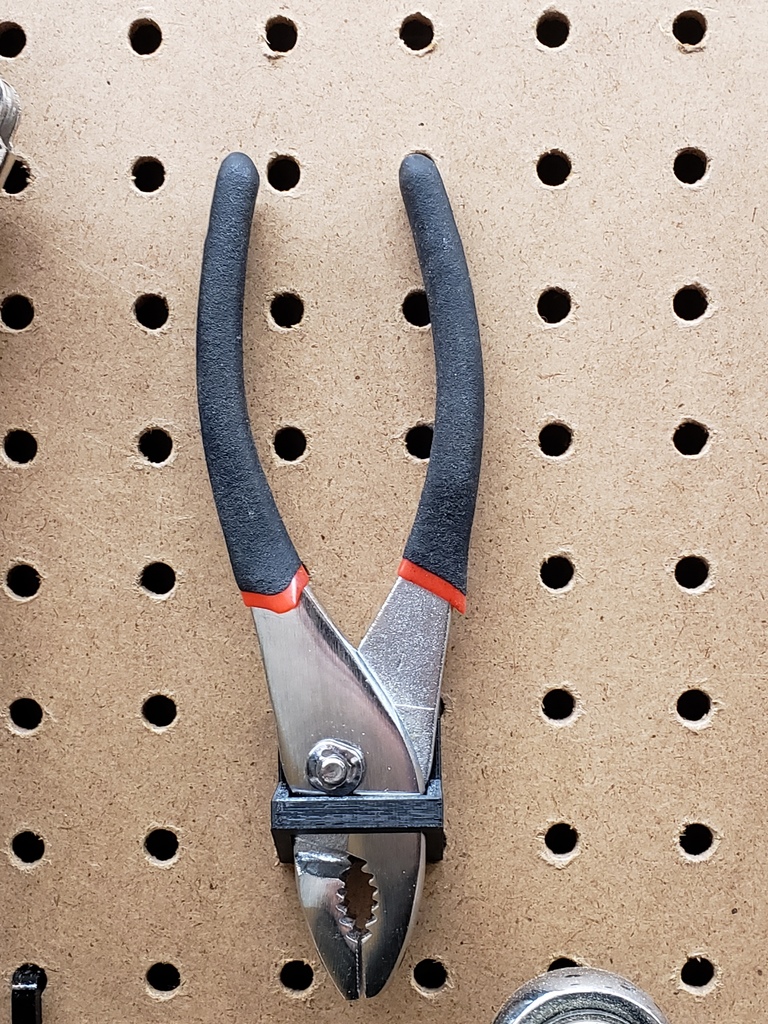 Pegboard Pliers Holder by The Printed Aquarium | Download free STL ...