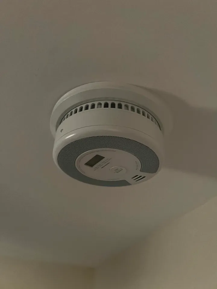 X-Sense Smoke/CO Detector Adapter by ahollums | Download